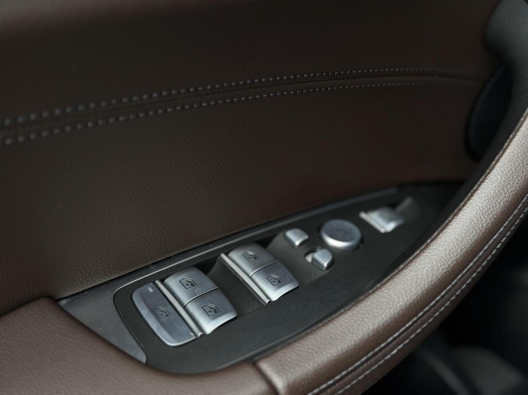 Foto van BMW X3 Xdrive30e