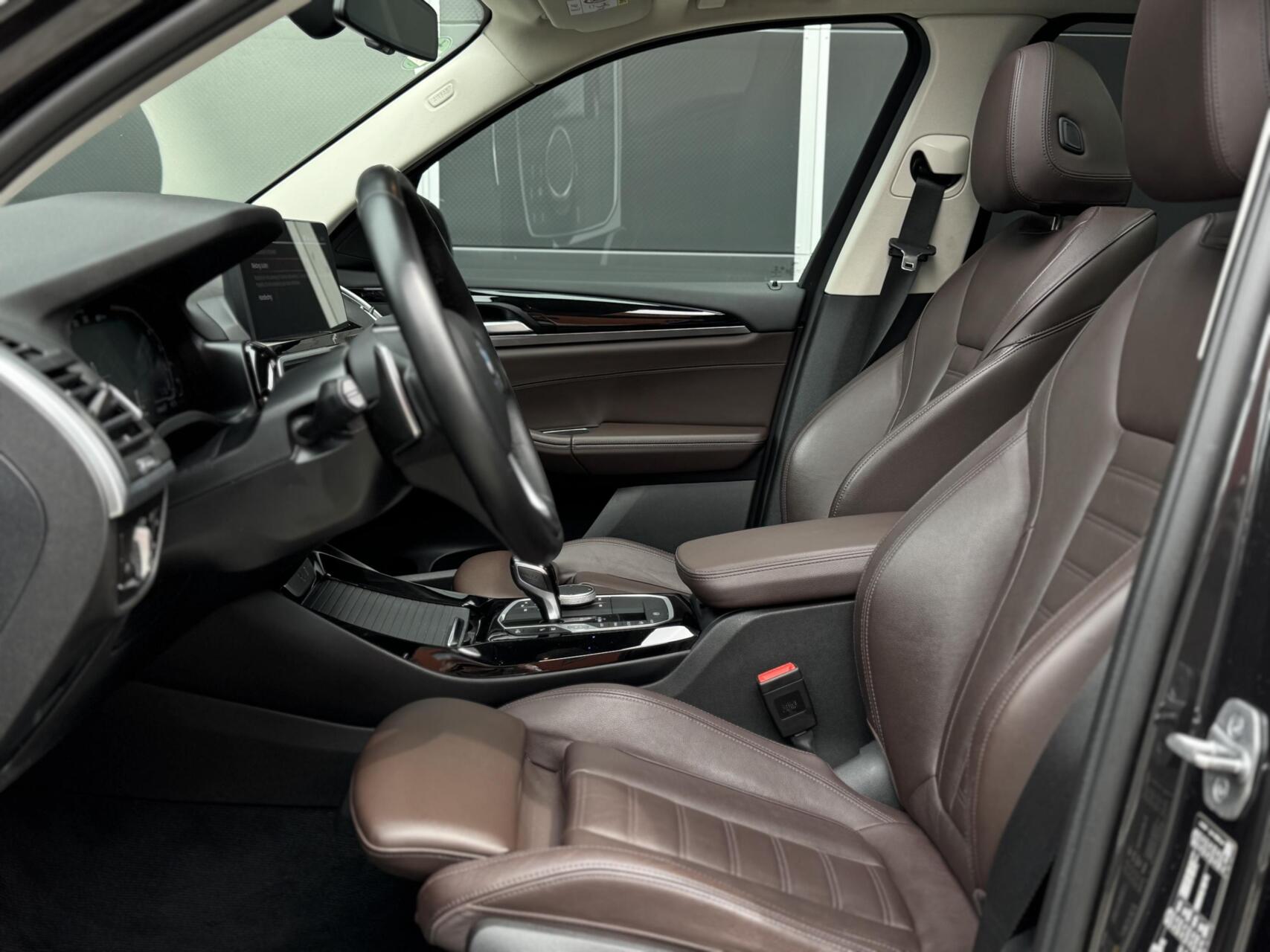 Foto van BMW X3 Xdrive30e