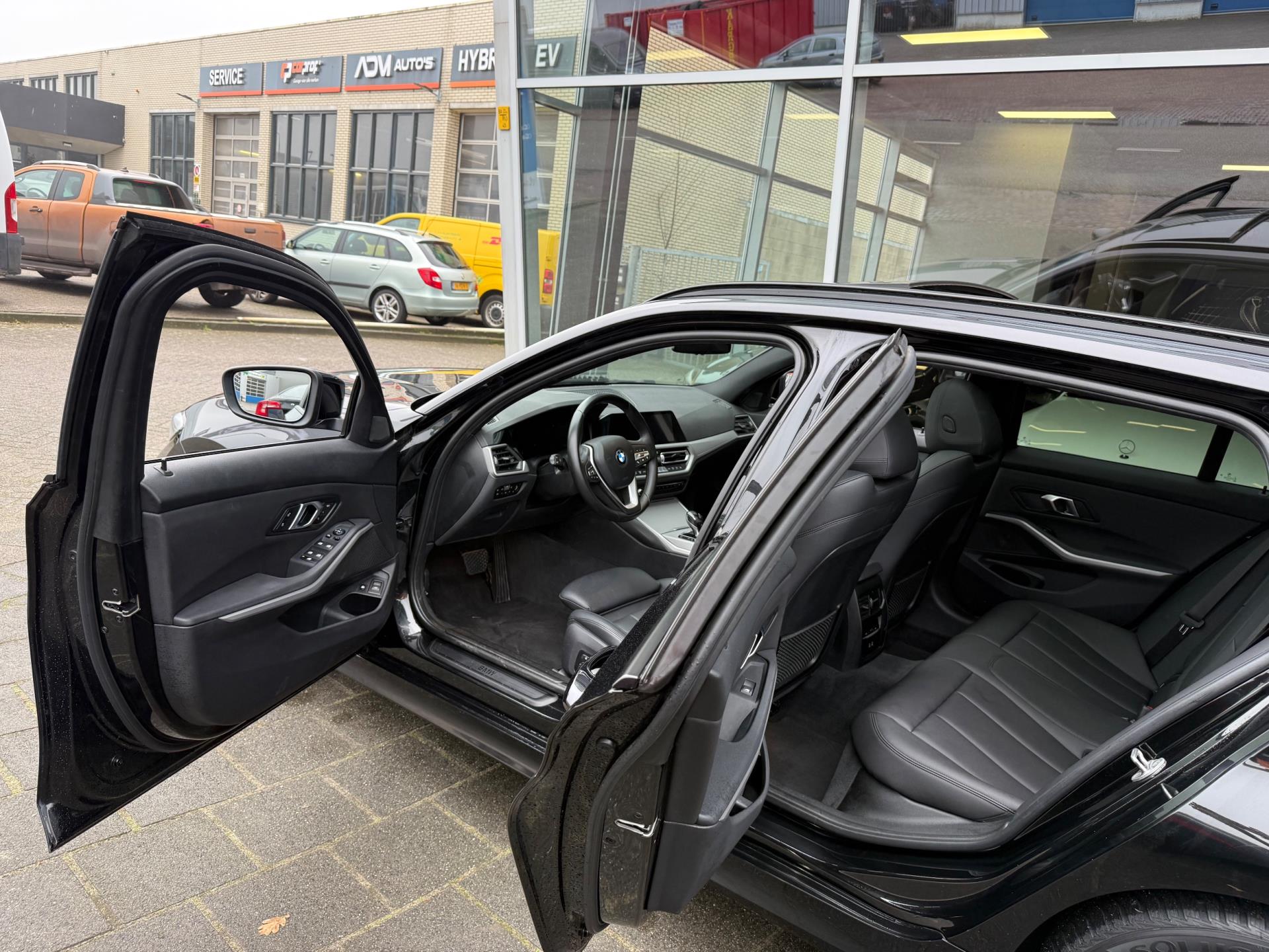 Foto van BMW 330e