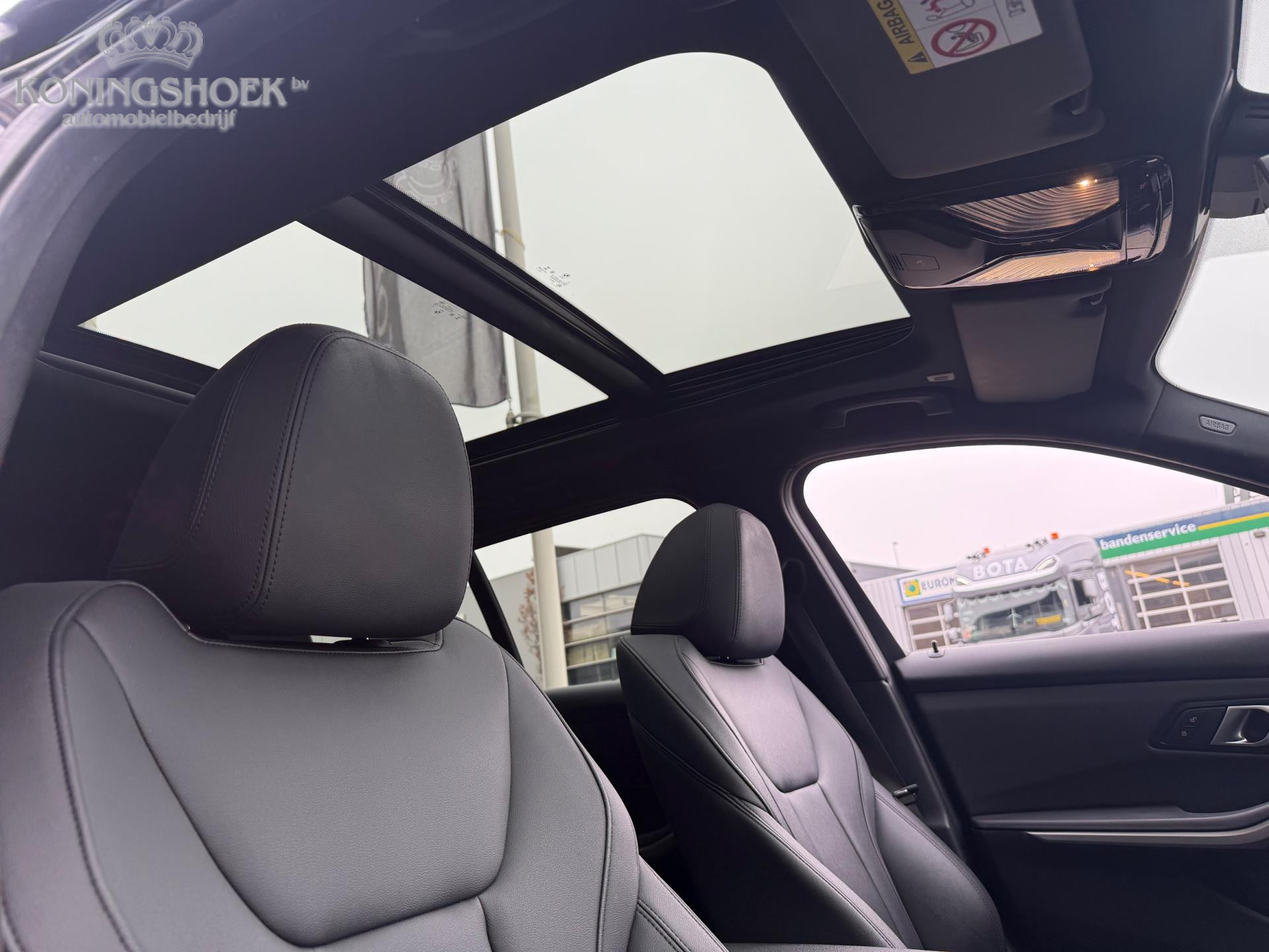 Foto van BMW 330e