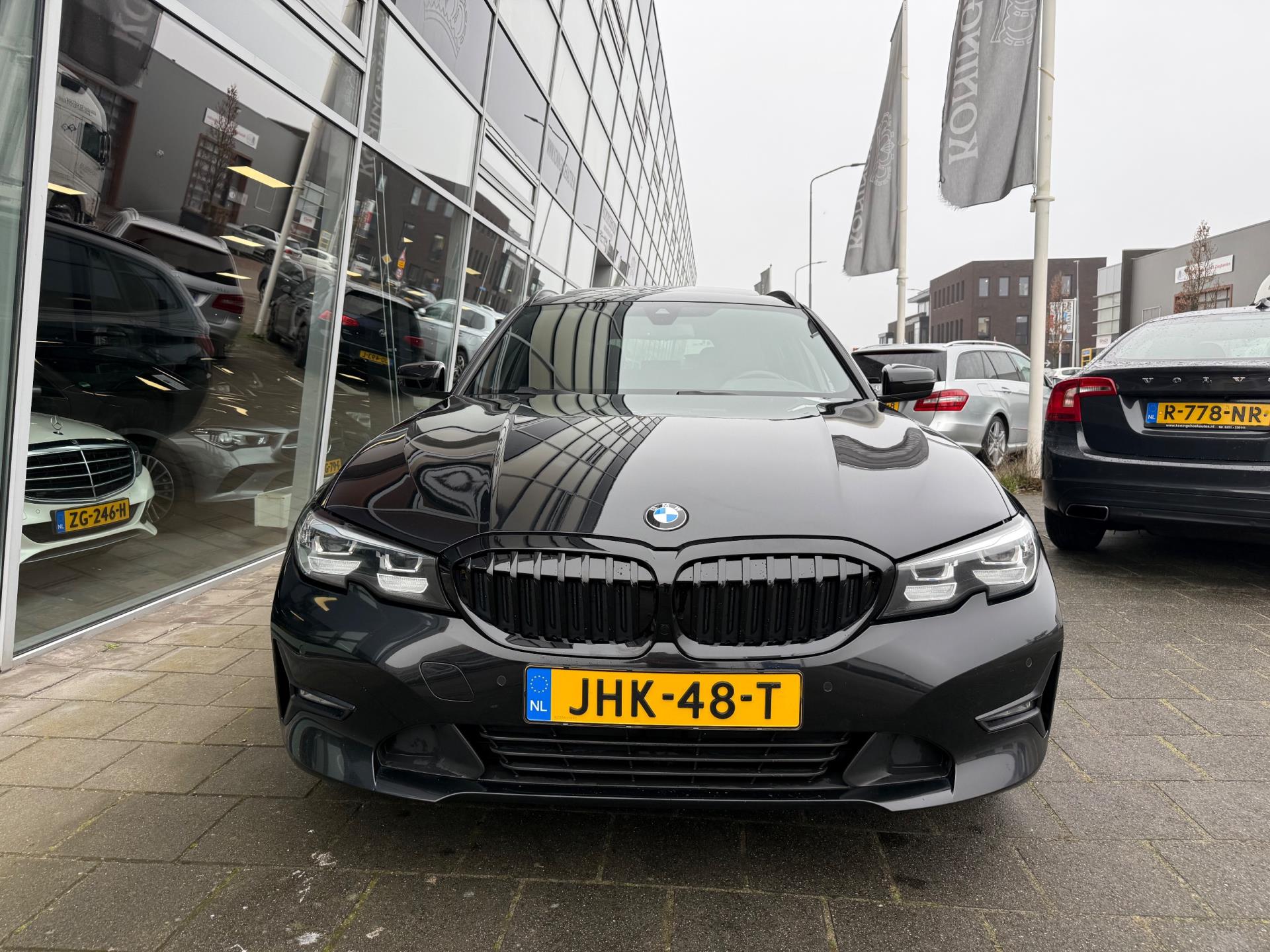 Foto van BMW 330e