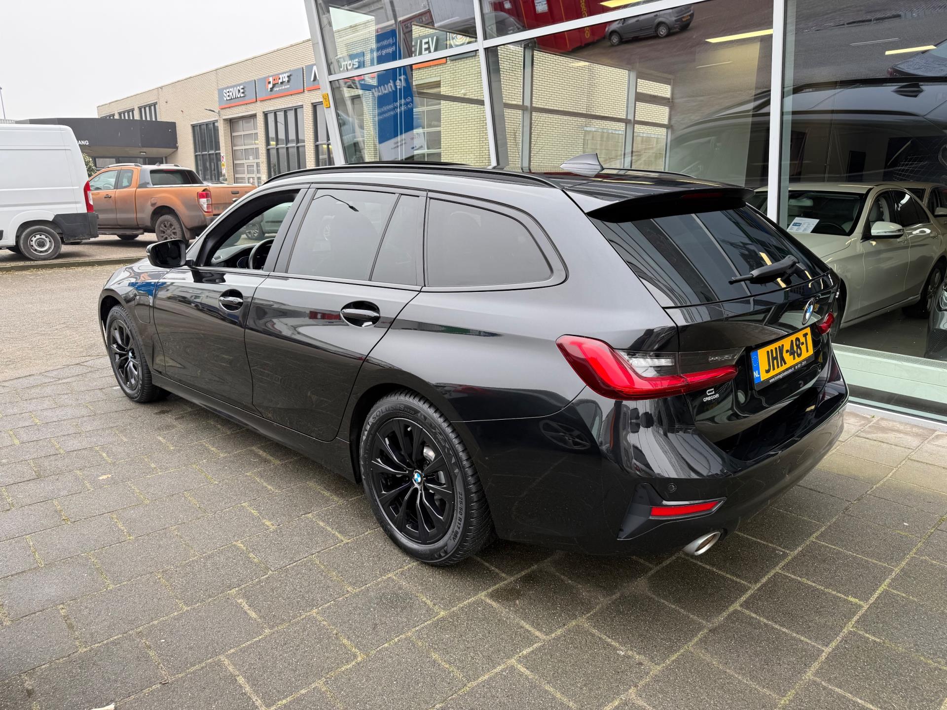 Foto van BMW 330e