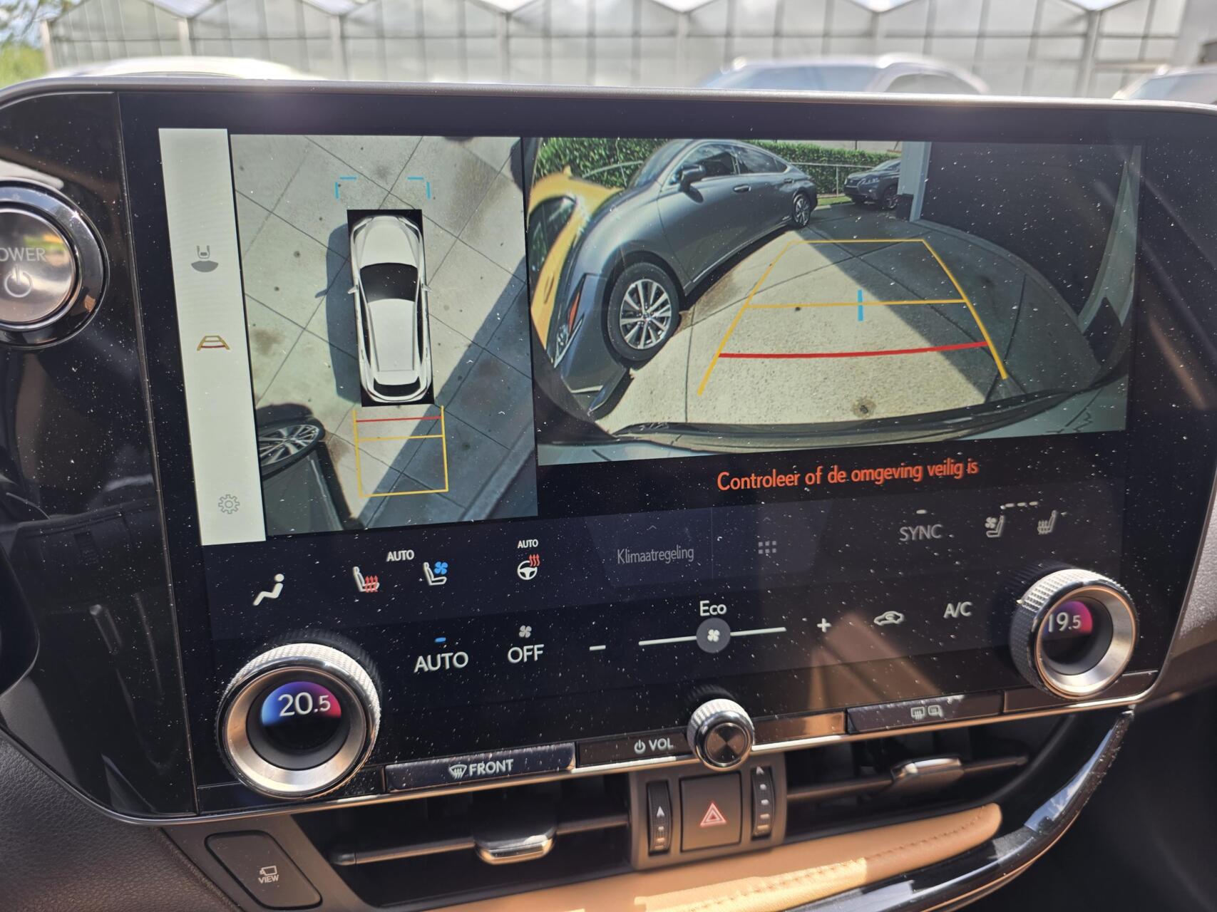Foto van Lexus Lexus Nx450h+