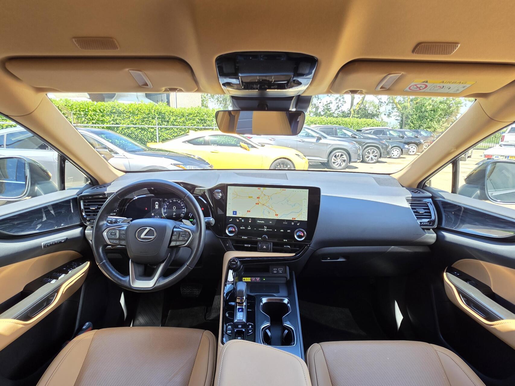 Foto van Lexus Lexus Nx450h+
