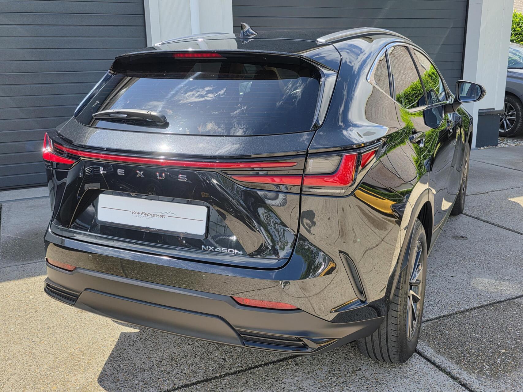 Foto van Lexus Lexus Nx450h+