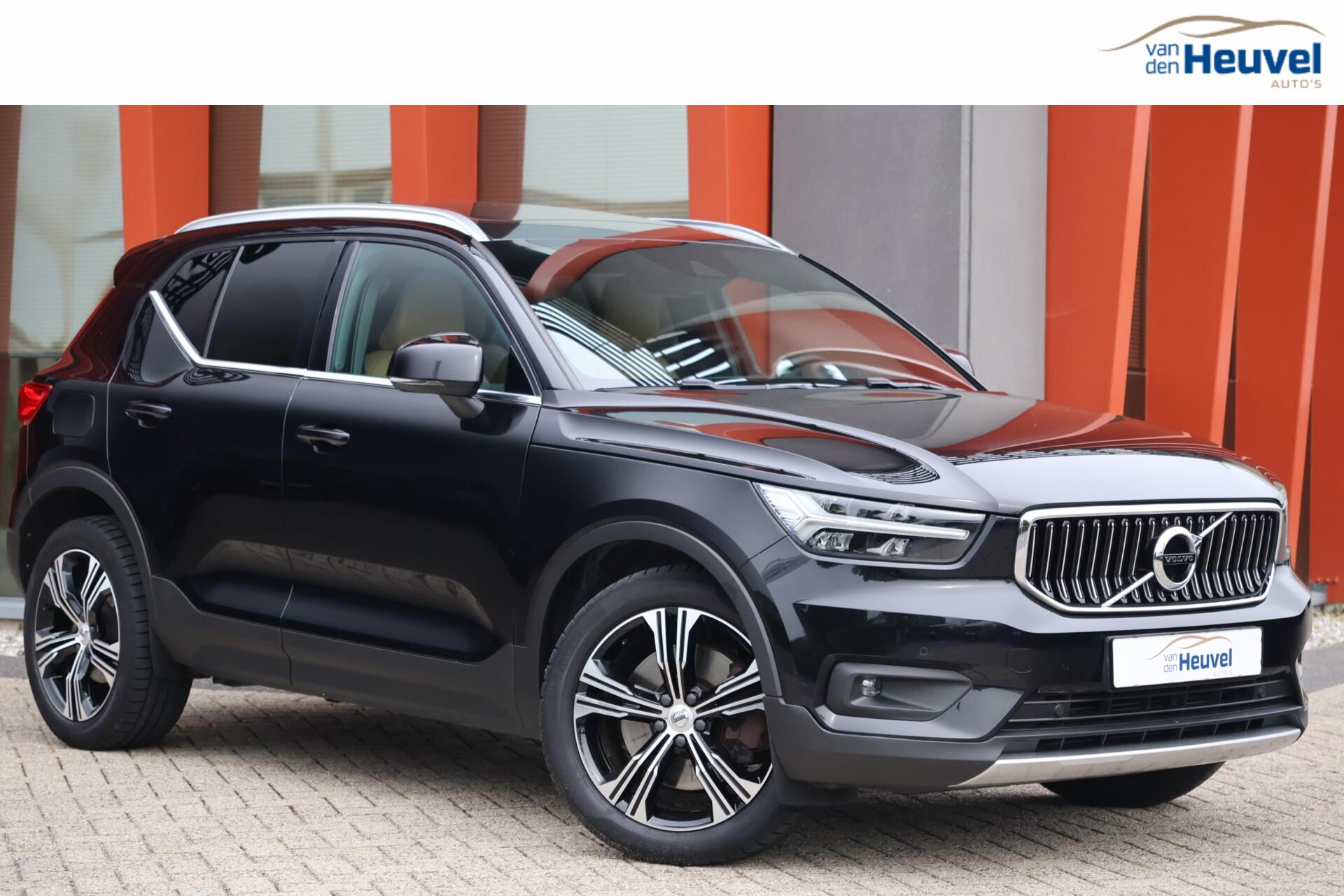 Volvo XC40 T4 Recharge Inscription | Stoelverwarming | Trekhaak | Leder | Panoramadak | Parkeercamera | H/K | Keyless 2021 - voorkant