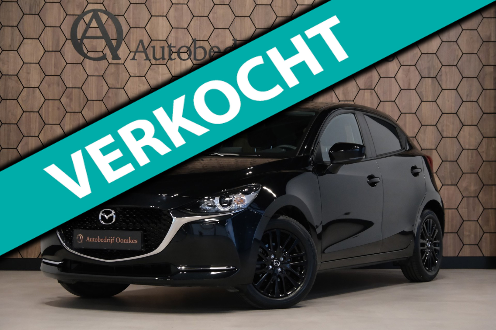 Mazda Mazda2 1.5 Skyactiv-G Luxury *UNIEK 22.699km* Automaat/Camera DEALER ONDERHOUDEN 2023 - voorkant