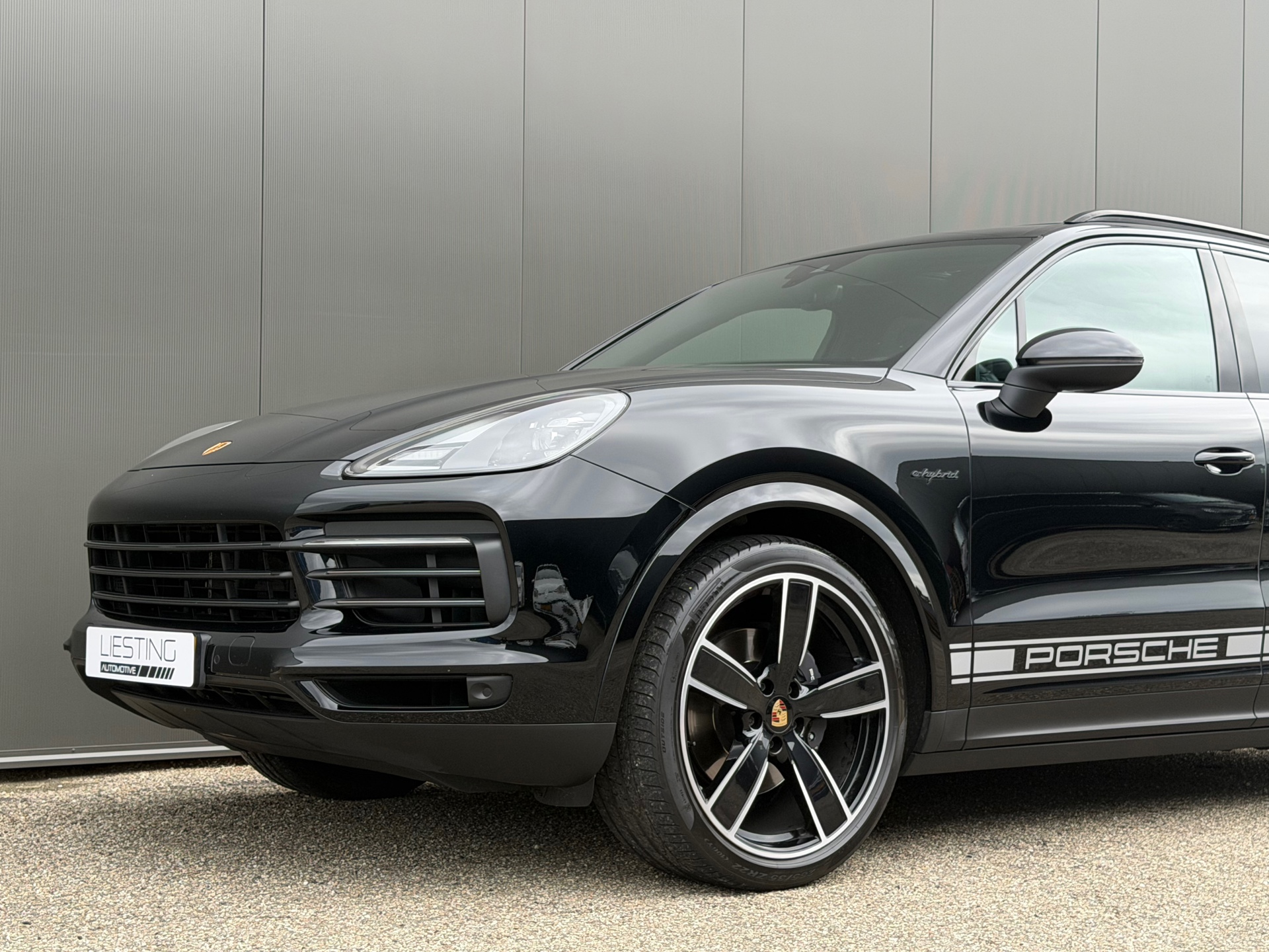 Foto van Porsche Cayenne E-hybrid