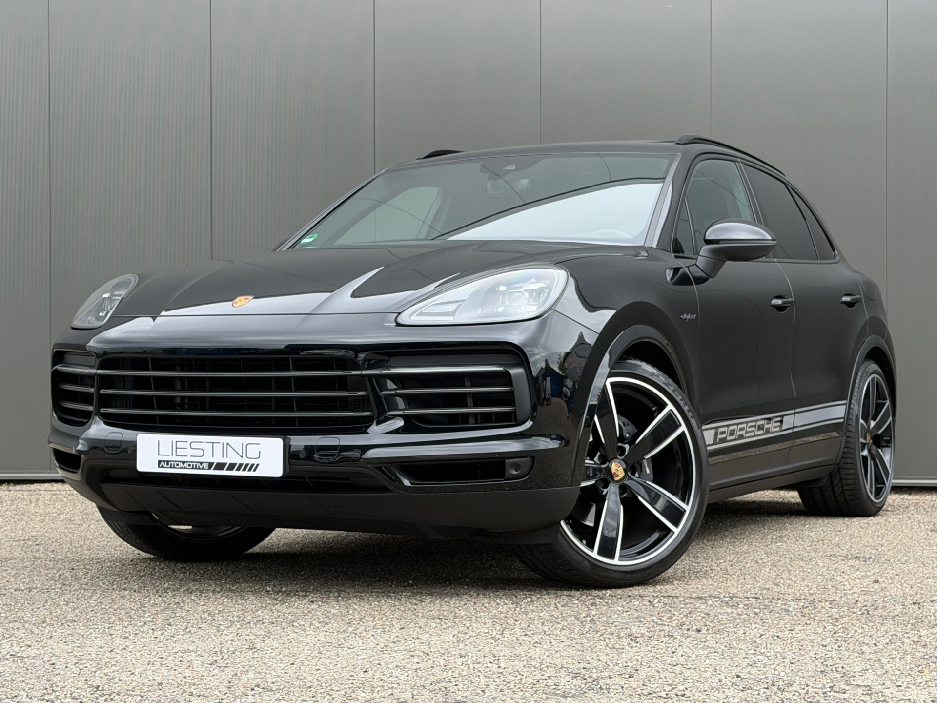 Foto van Porsche Cayenne E-hybrid