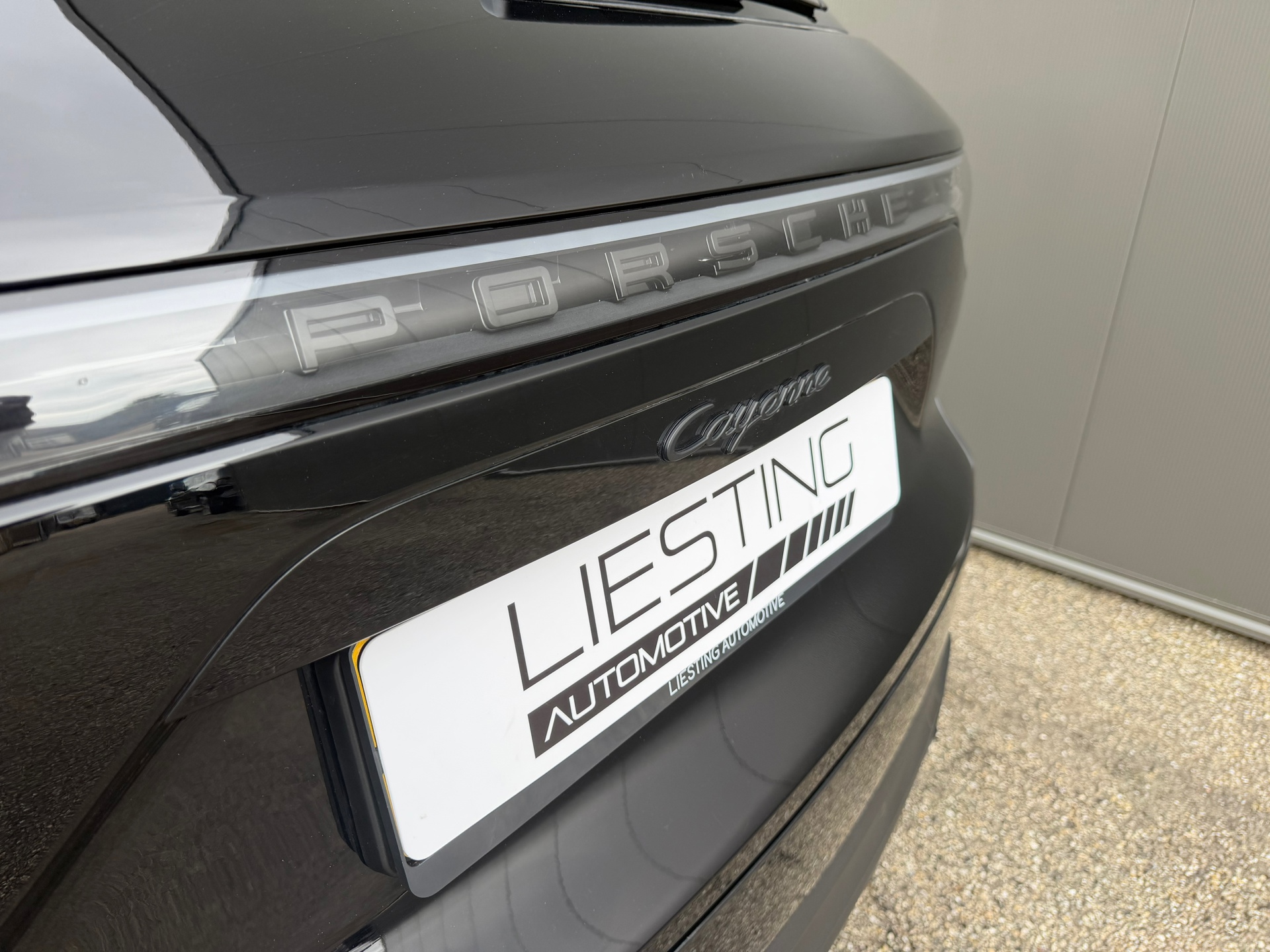 Foto van Porsche Cayenne E-hybrid