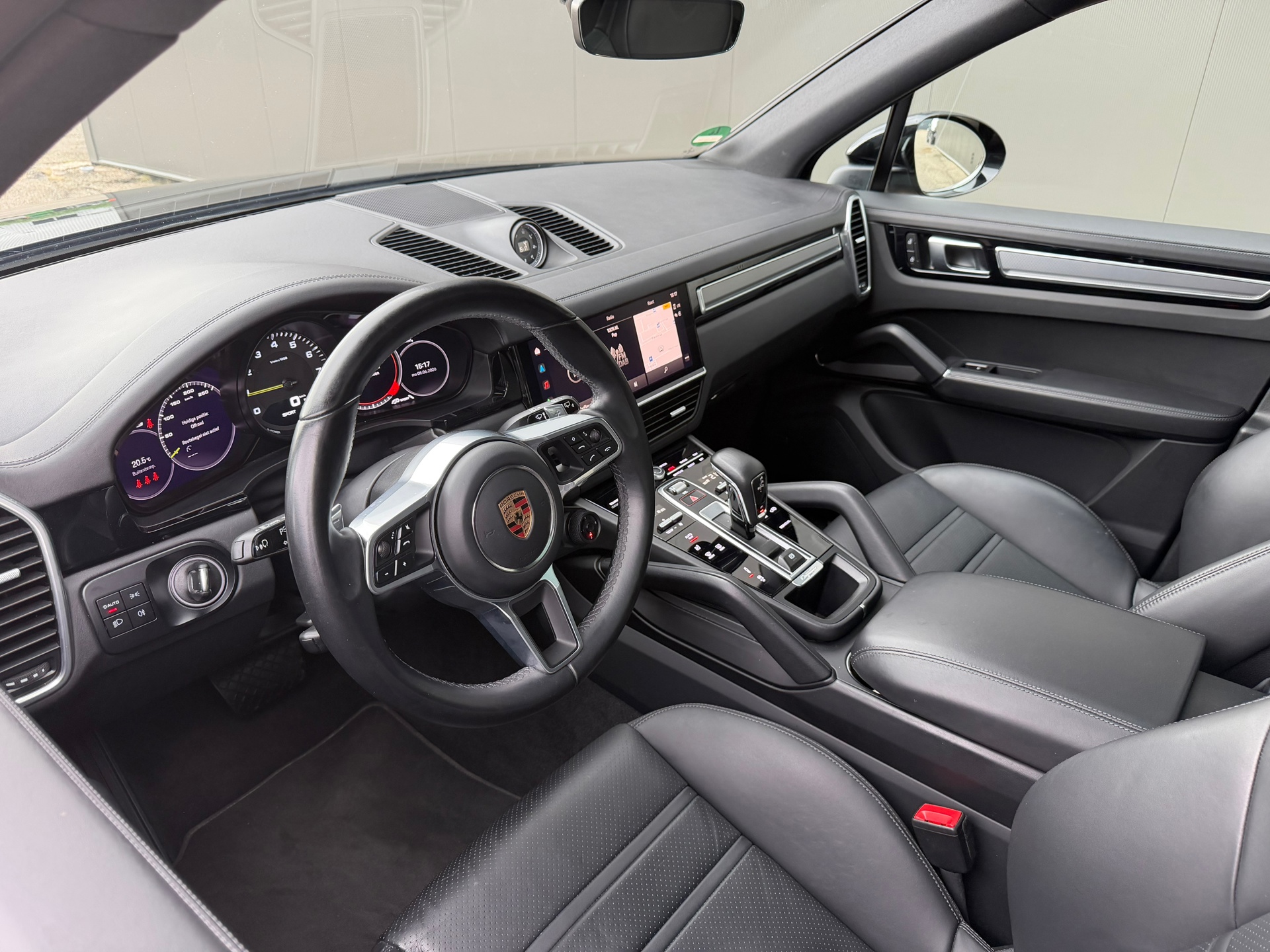 Foto van Porsche Cayenne E-hybrid