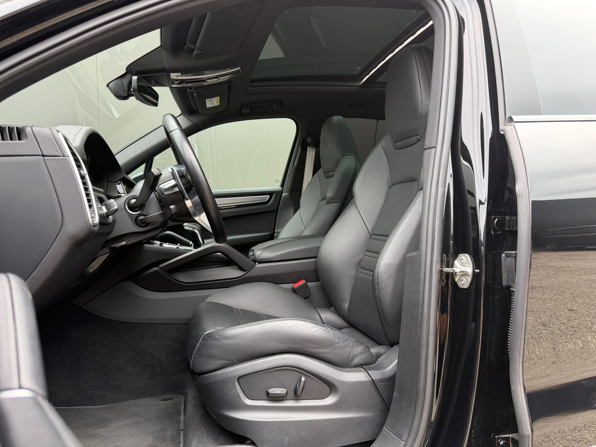 Foto van Porsche Cayenne E-hybrid