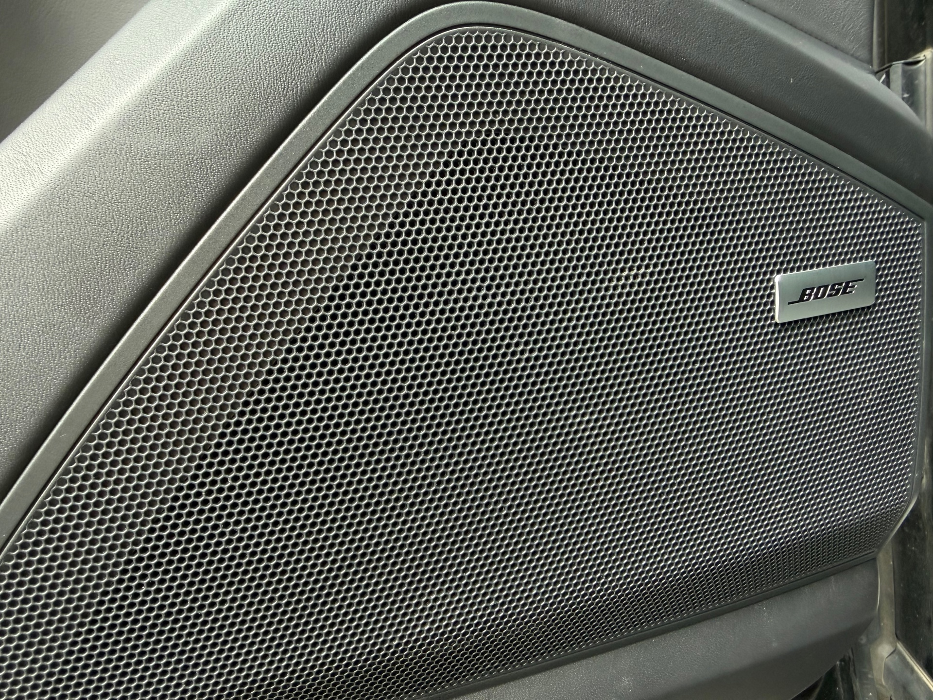 Foto van Porsche Cayenne E-hybrid