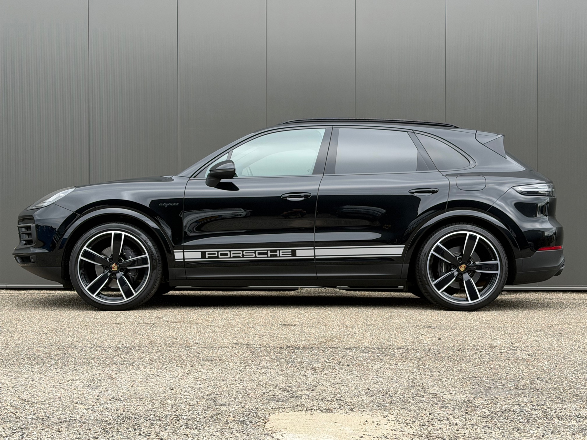 Foto van Porsche Cayenne E-hybrid