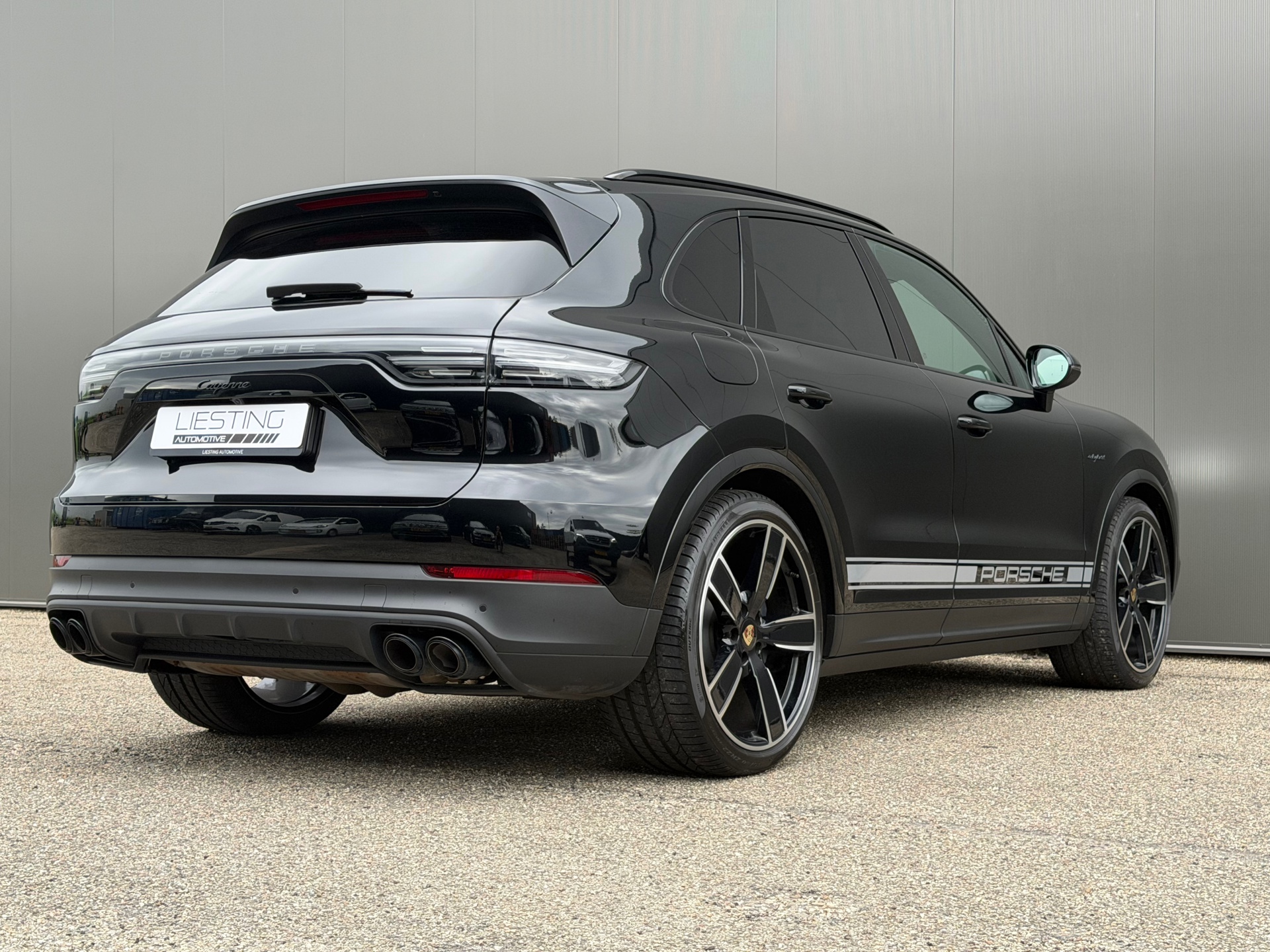 Foto van Porsche Cayenne E-hybrid