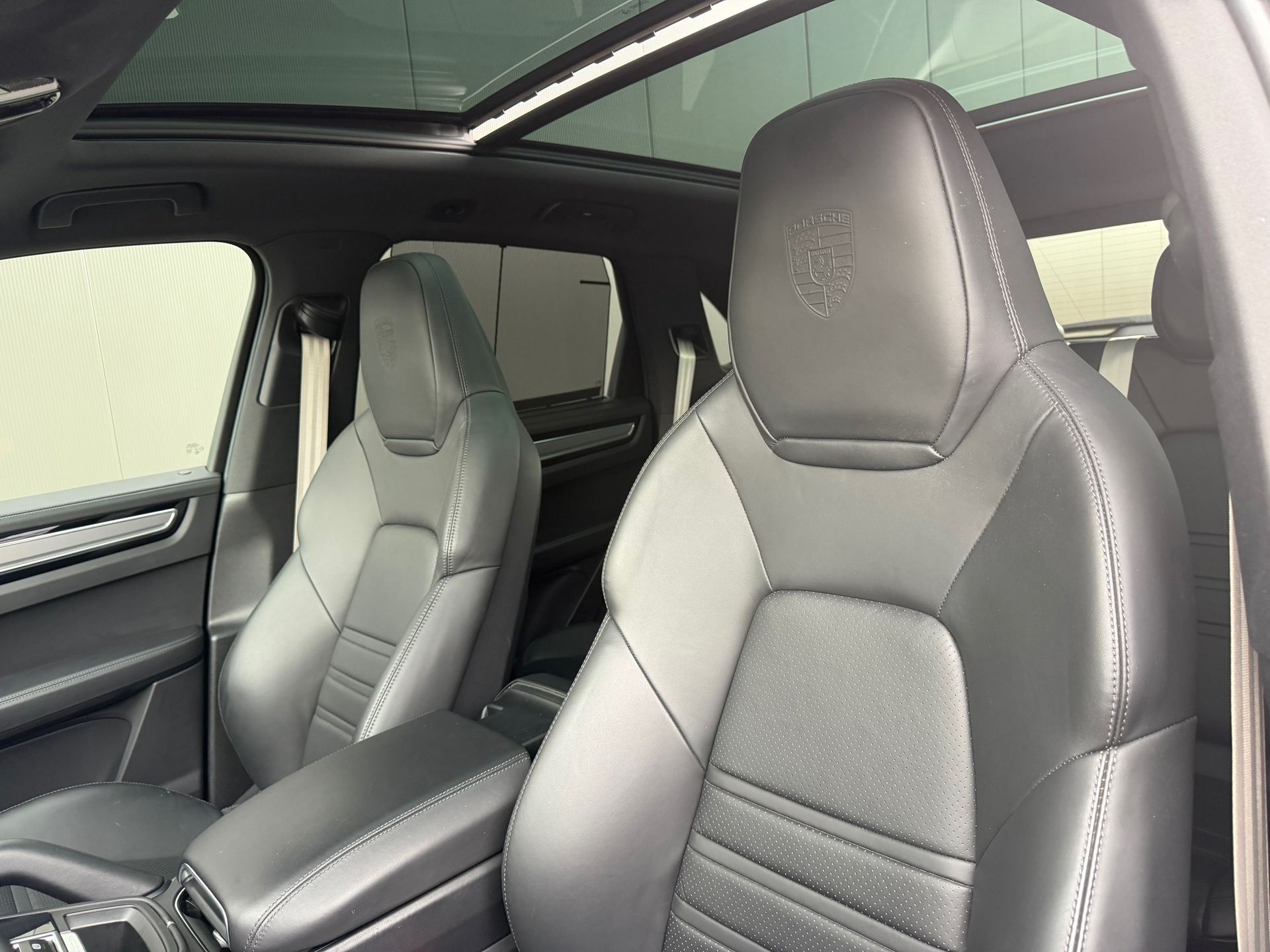 Foto van Porsche Cayenne E-hybrid
