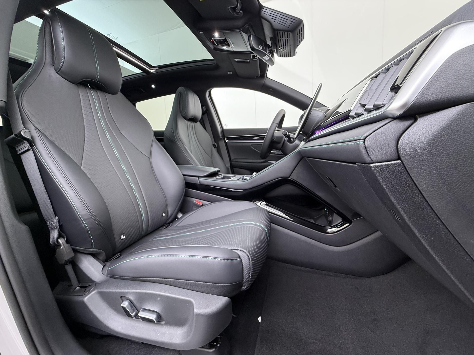 Foto van BYD BYD Seal U Dm-i