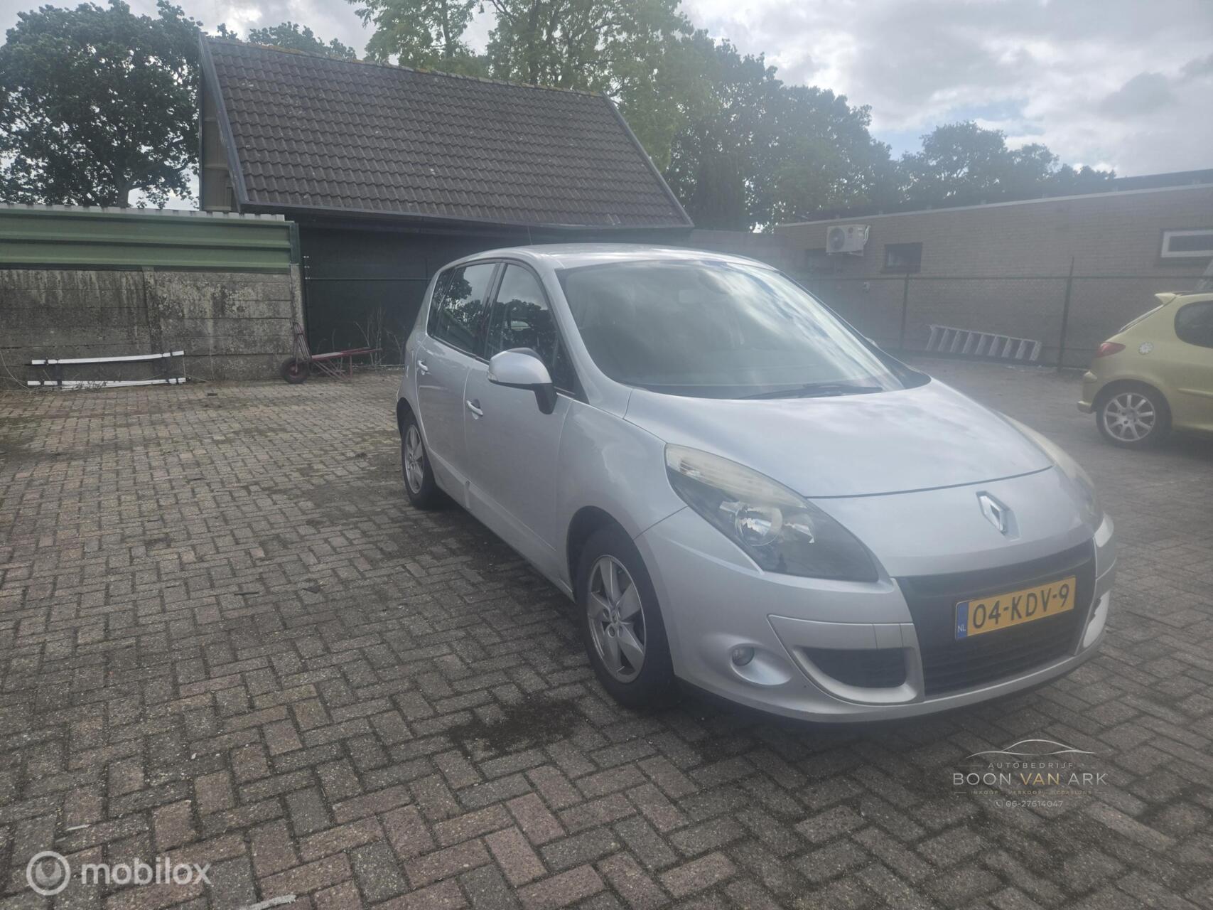 Renault Megane Scenic 1.4 TCE Dynamique 2009 - voorkant