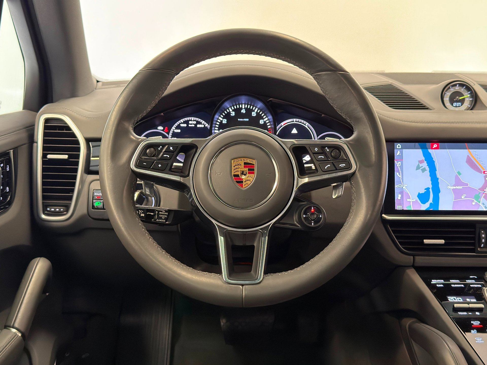 Foto van Porsche Cayenne E-hybrid