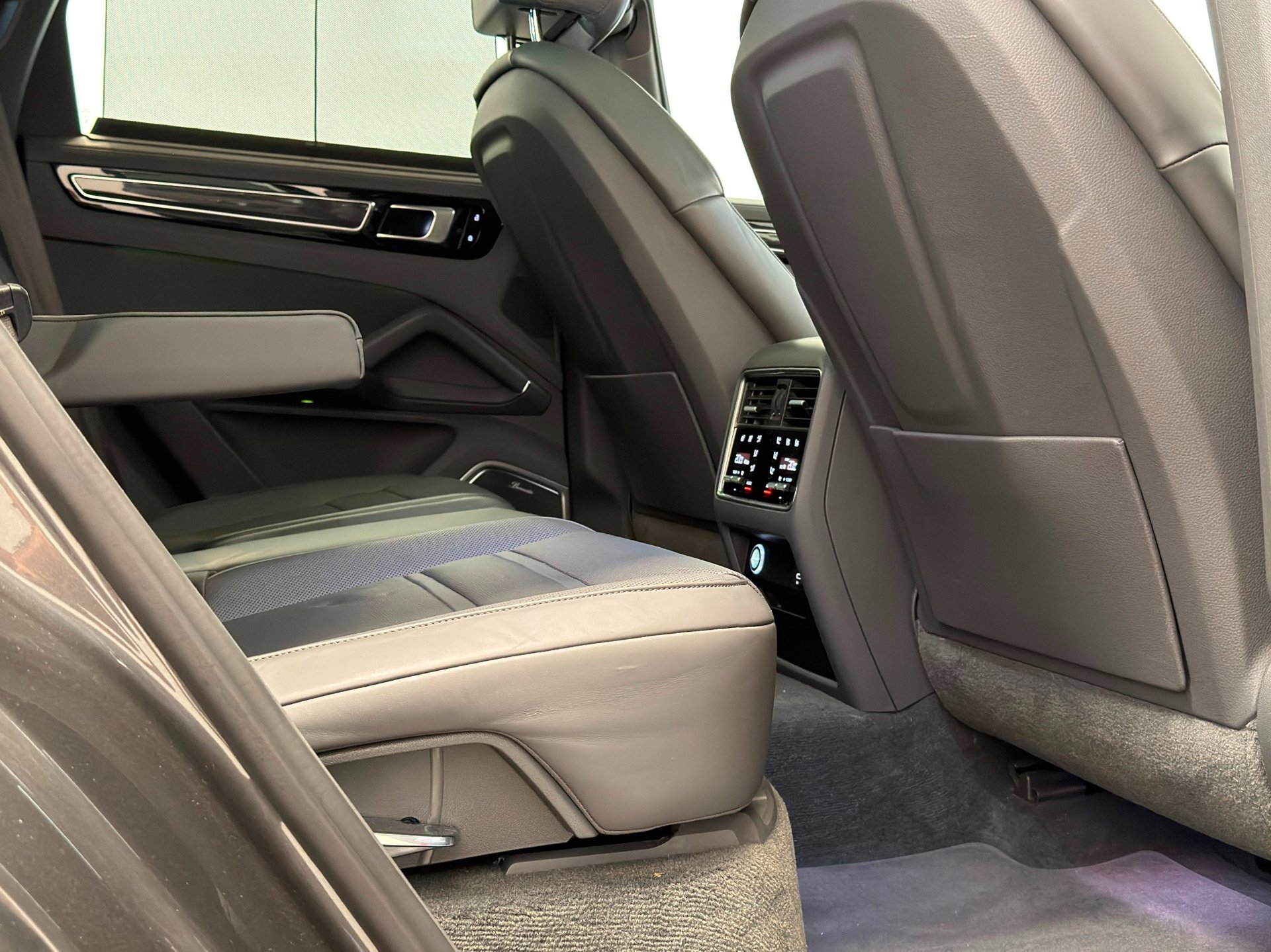 Foto van Porsche Cayenne E-hybrid
