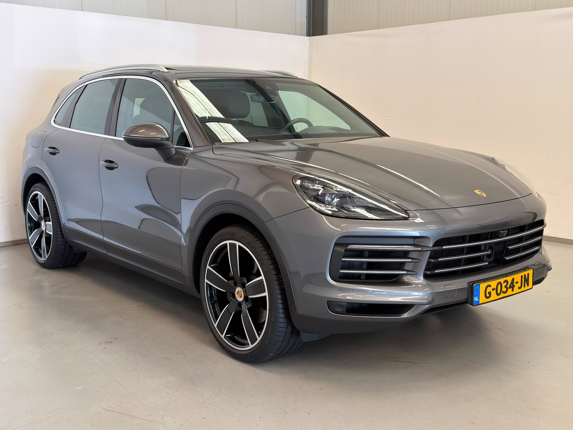 Foto van Porsche Cayenne E-hybrid