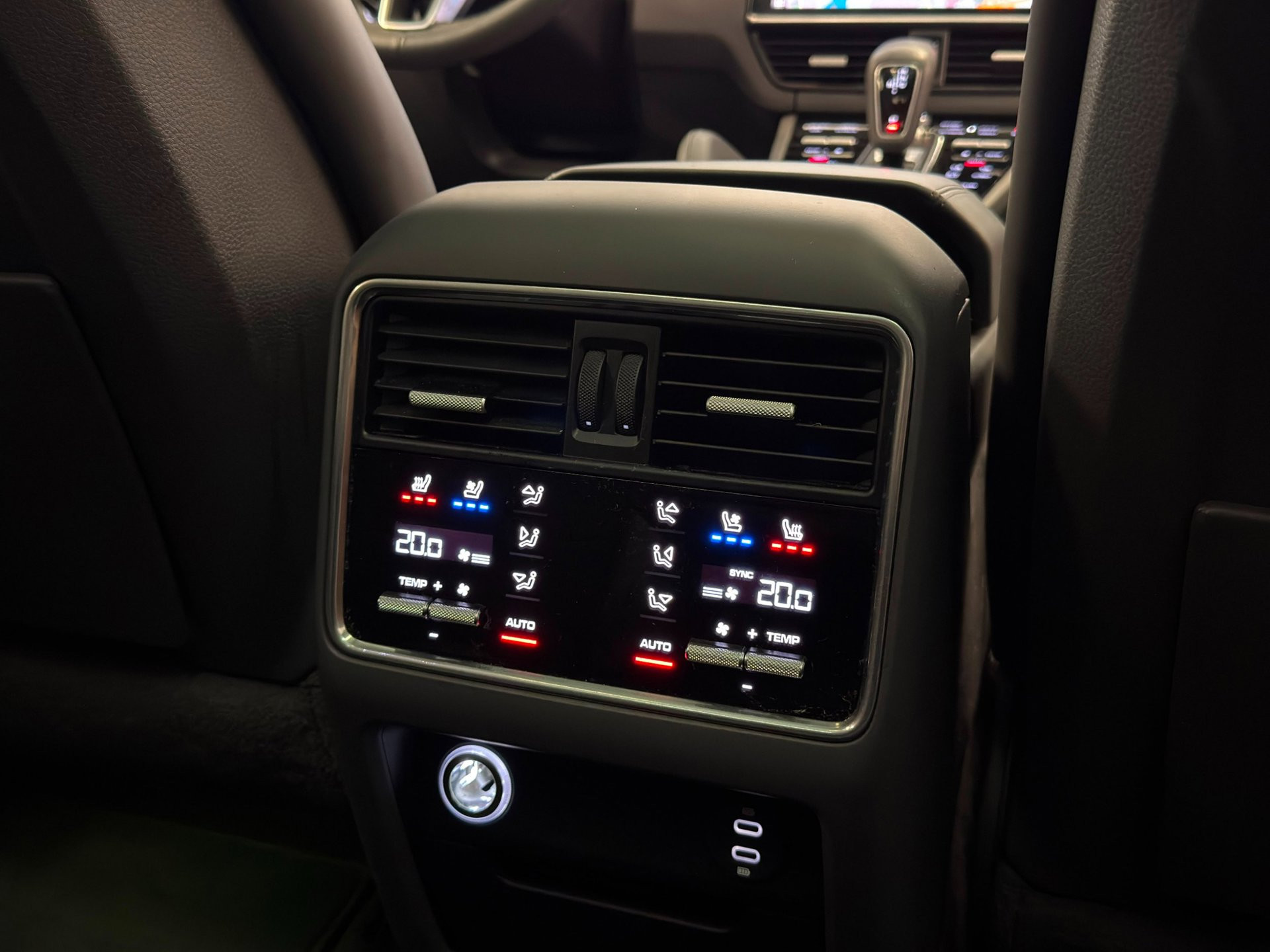 Foto van Porsche Cayenne E-hybrid