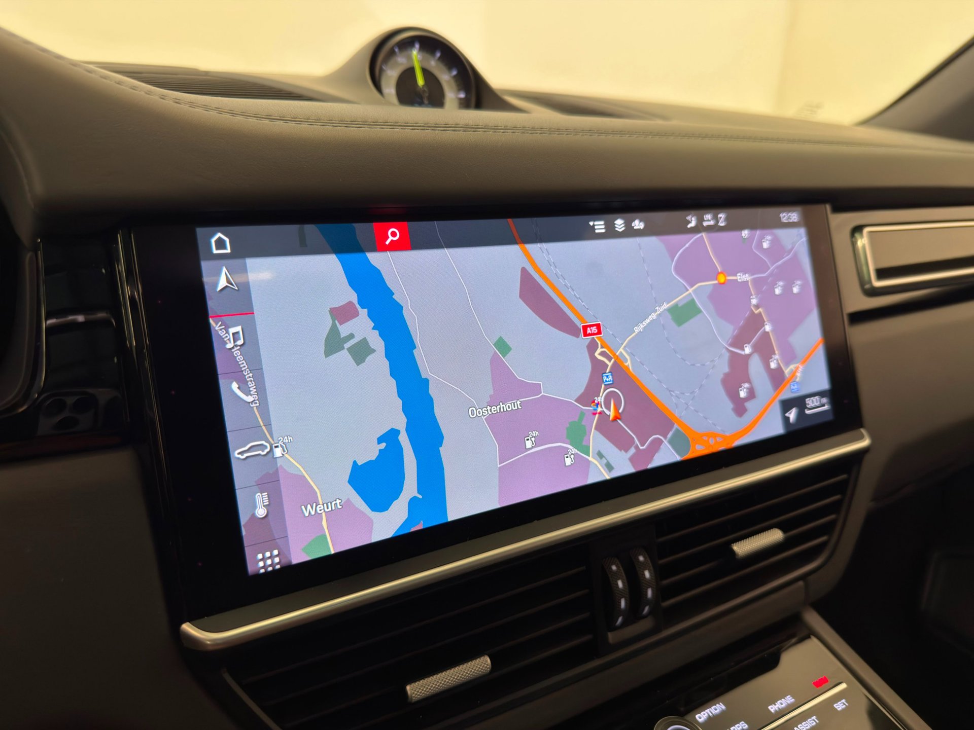 Foto van Porsche Cayenne E-hybrid