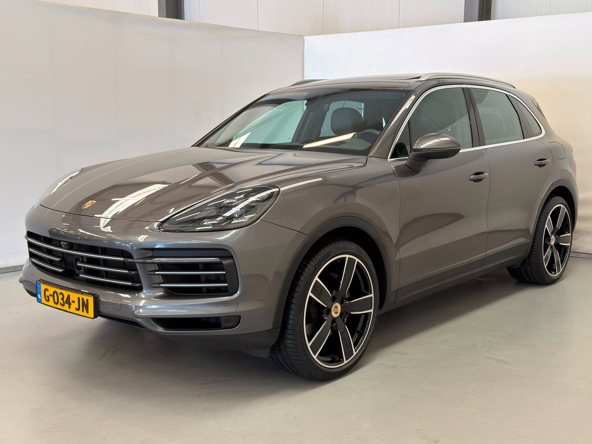 Foto van Porsche Cayenne E-hybrid