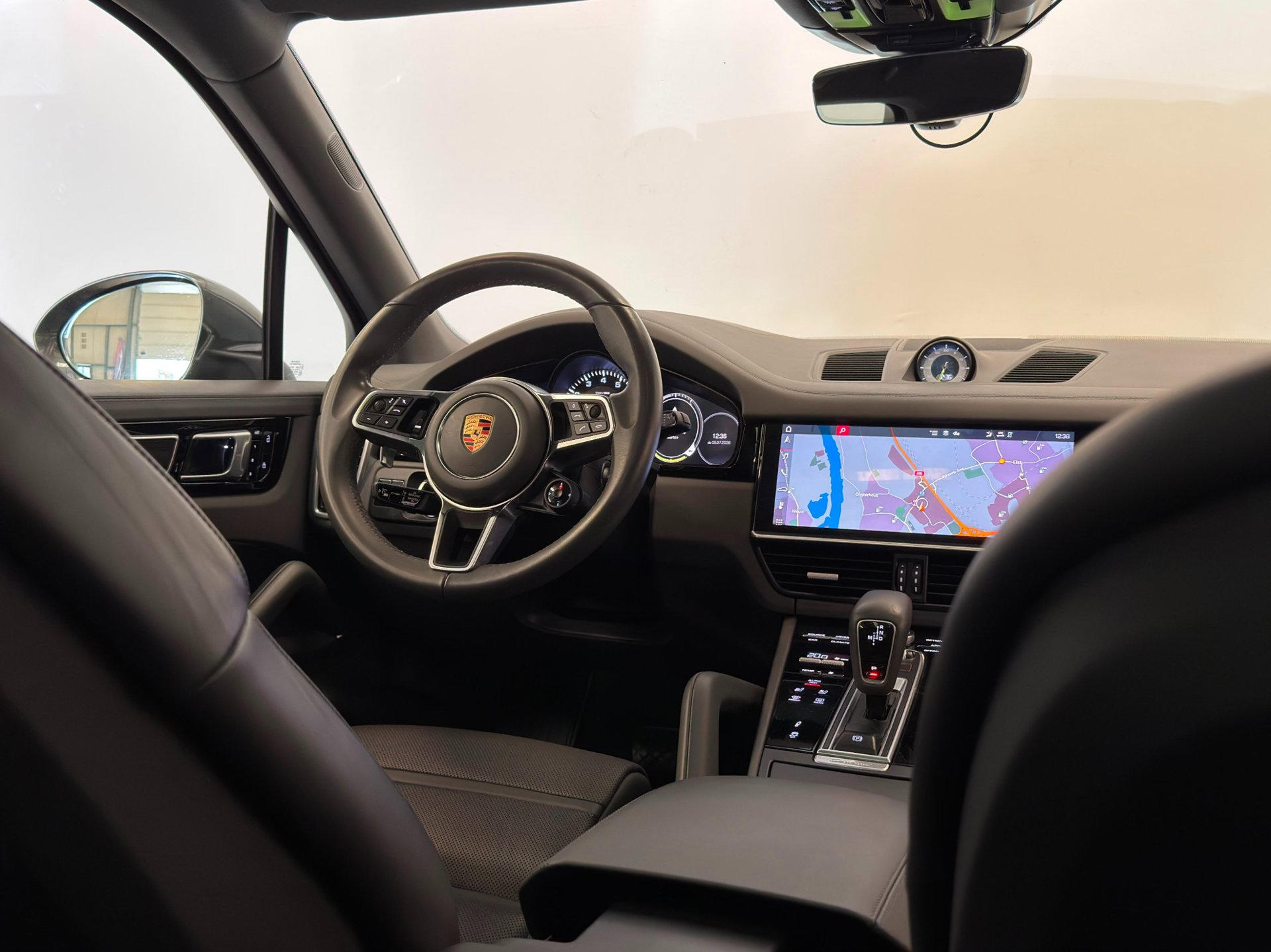 Foto van Porsche Cayenne E-hybrid
