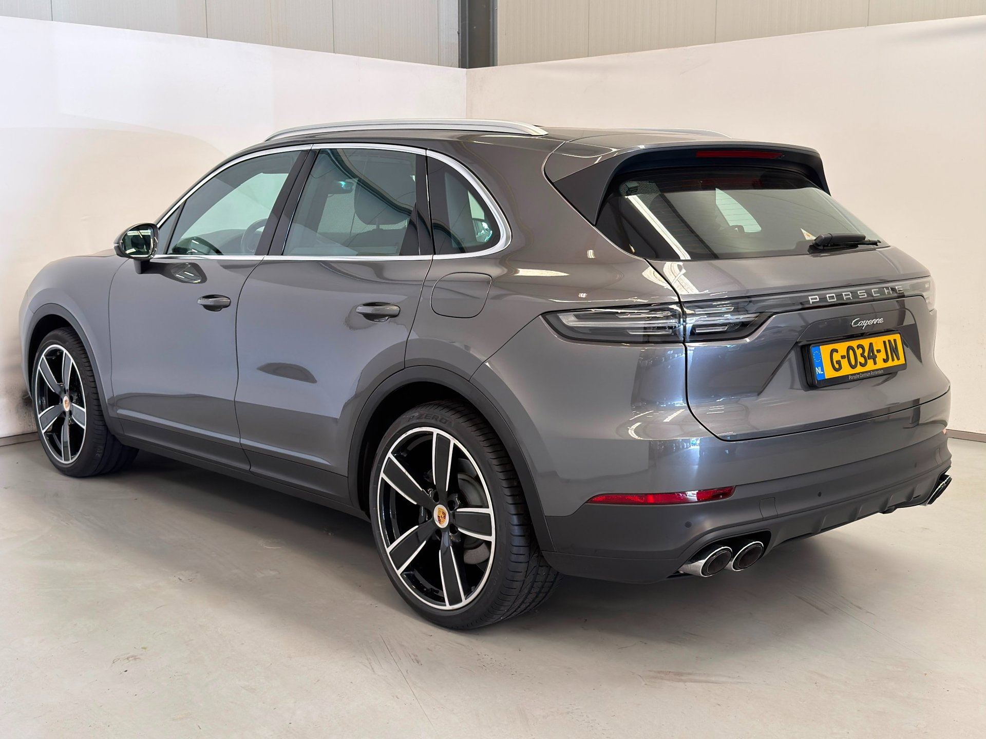 Foto van Porsche Cayenne E-hybrid