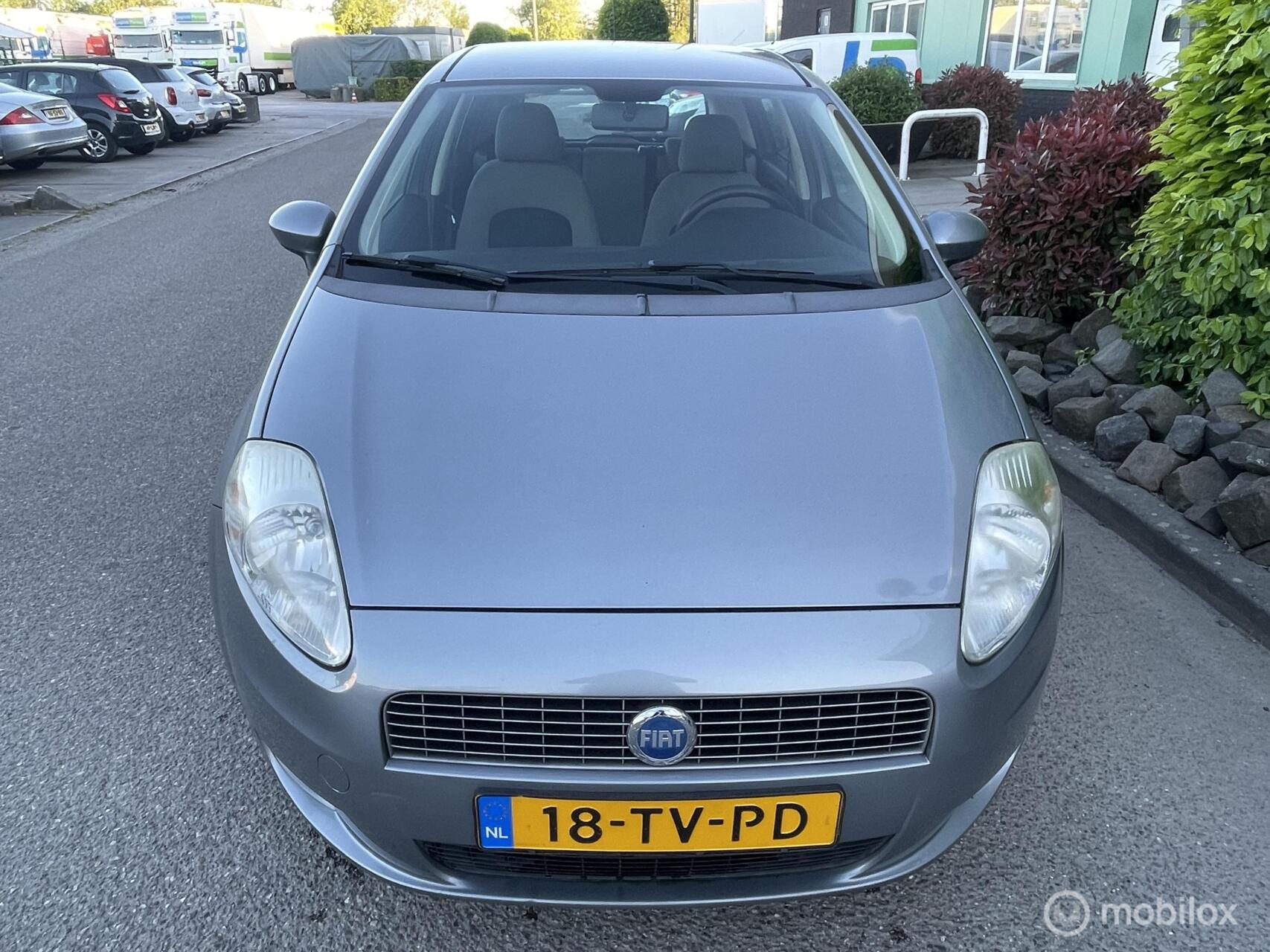 Fiat Fiat Punto 1.4 Dynamic Automaat 2007 - voorkant