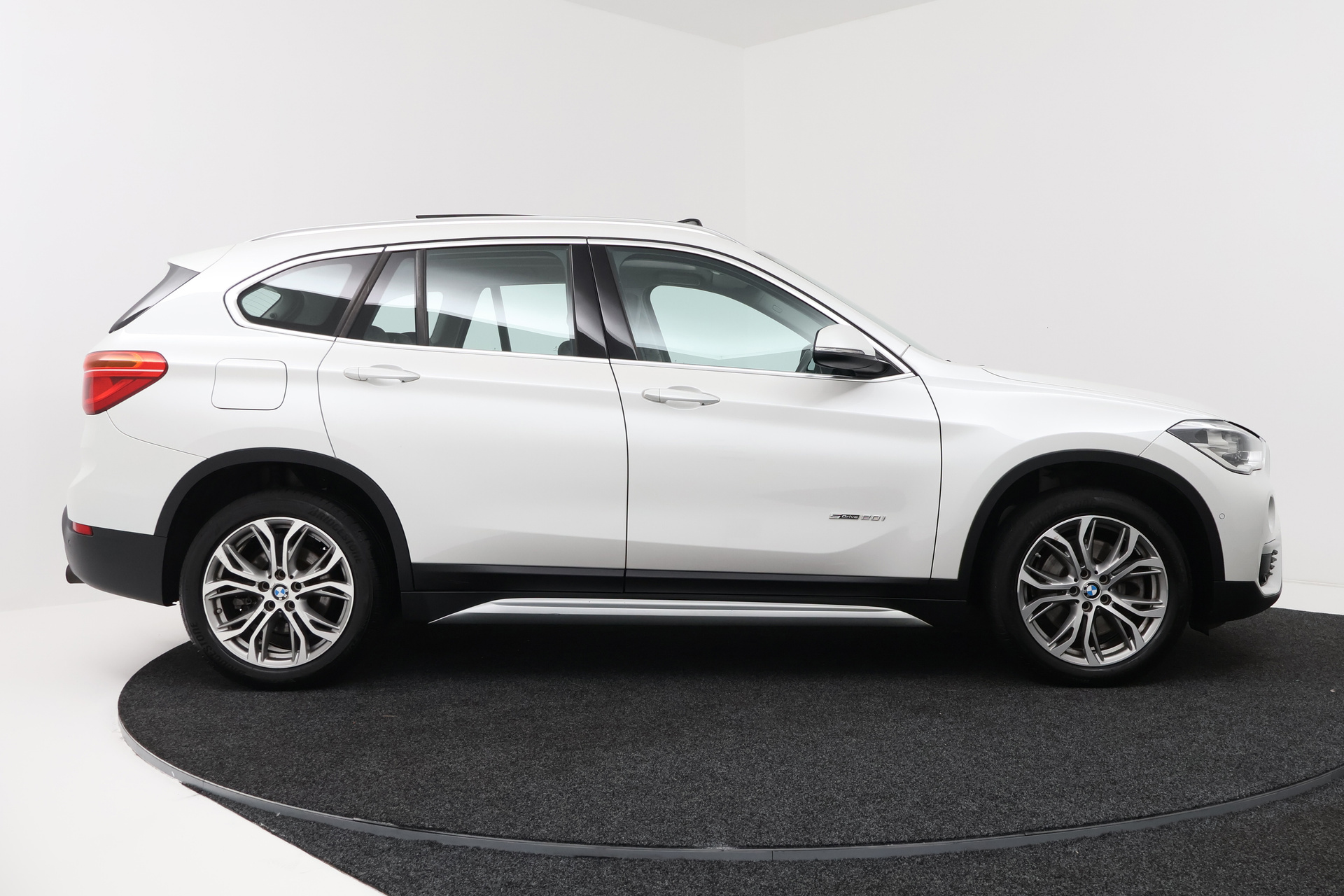 Foto van BMW X1 Sdrive20i