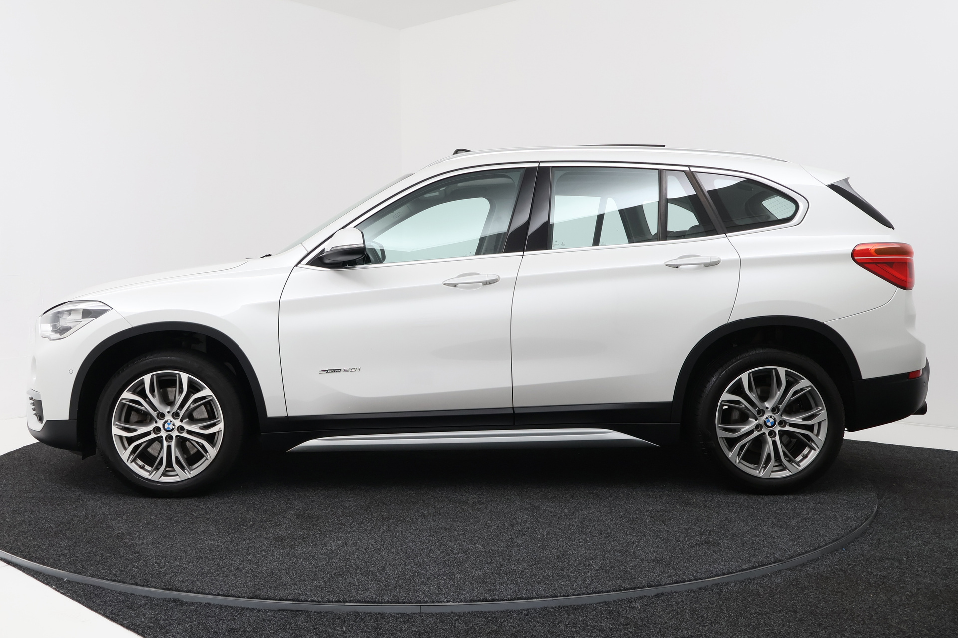 Foto van BMW X1 Sdrive20i
