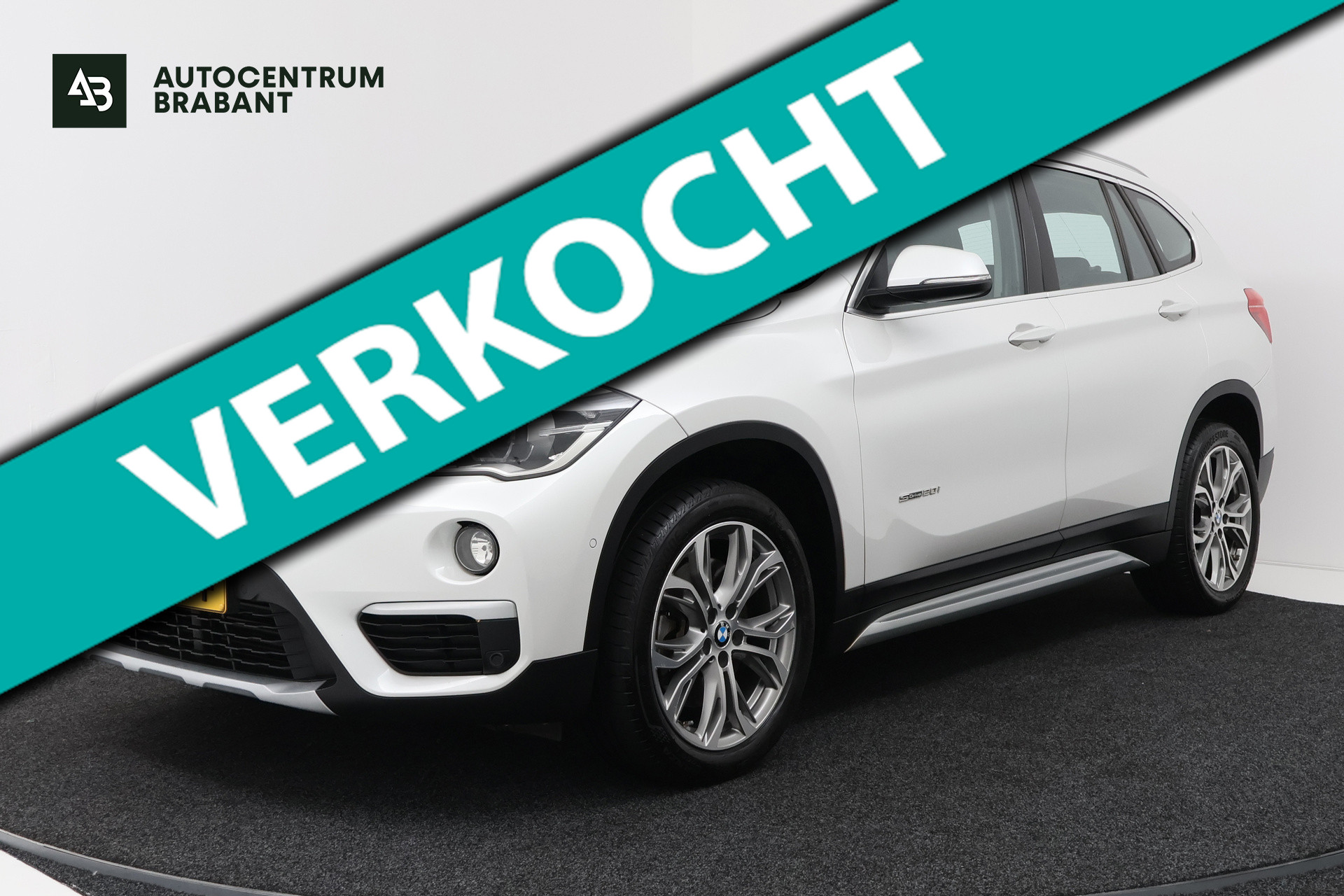 BMW X1 Sdrive20i SDrive20i Centennial High Executive (PANORAMADAK, TREKHAAK, CAMERA, PDC, LEDER, HEAD-UP, DEALER ONDERHOUDEN) 2016 - voorkant