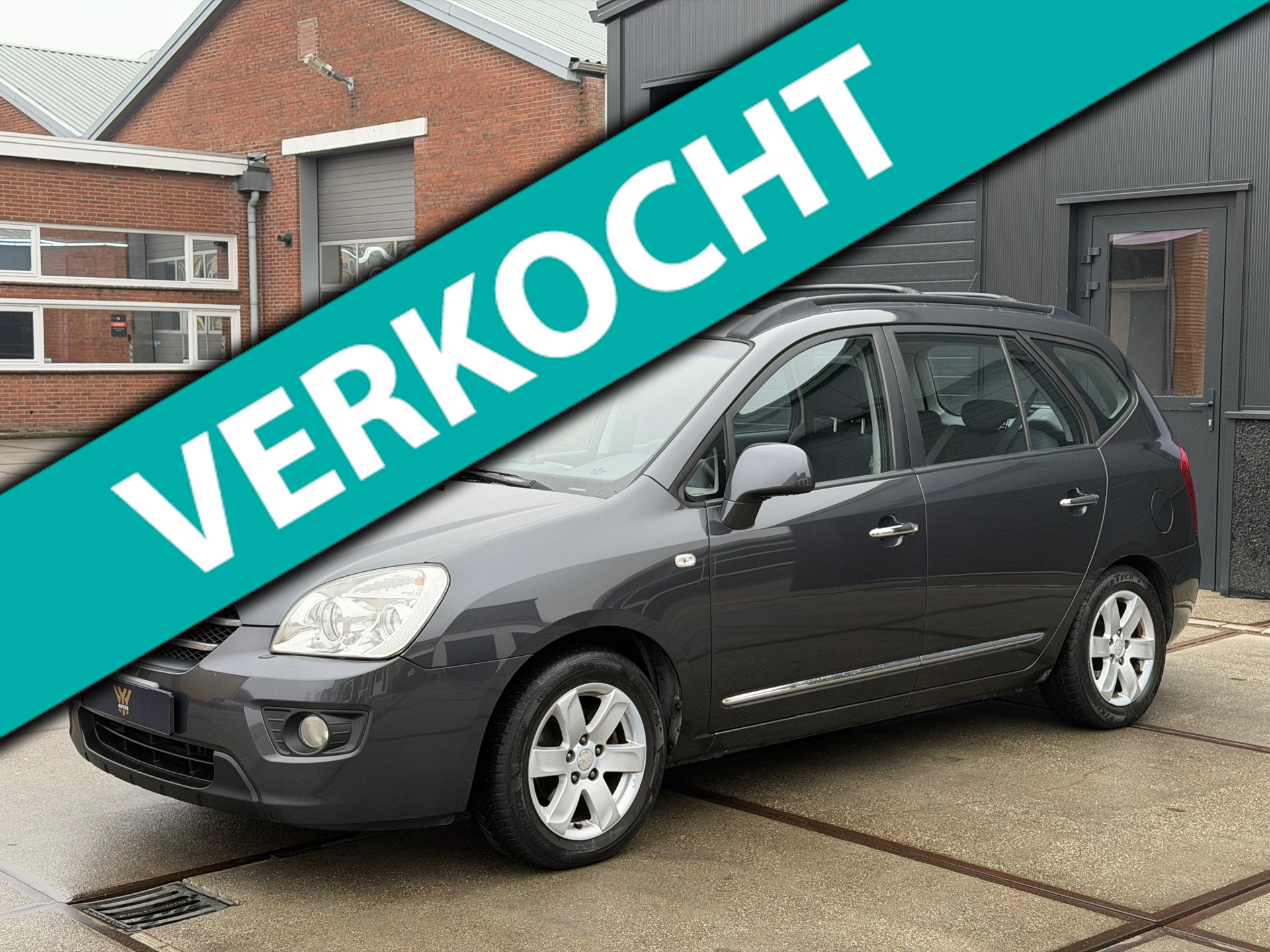 Kia Carens 2.0 CVVT X-ecutive Navi PDC Trekhaak NAP 1ste eigenaar 2008 - voorkant