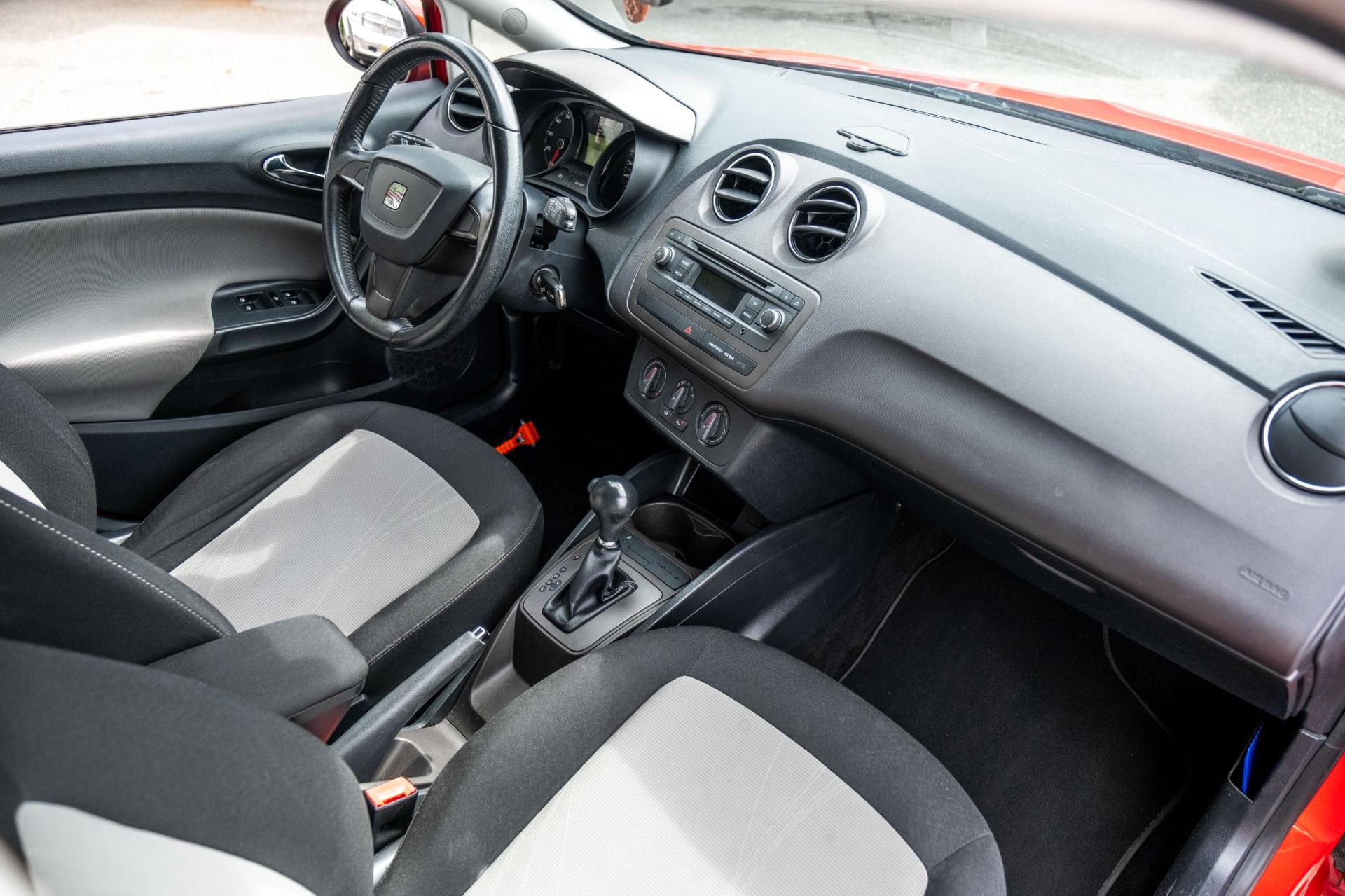 Foto van Seat Ibiza ST