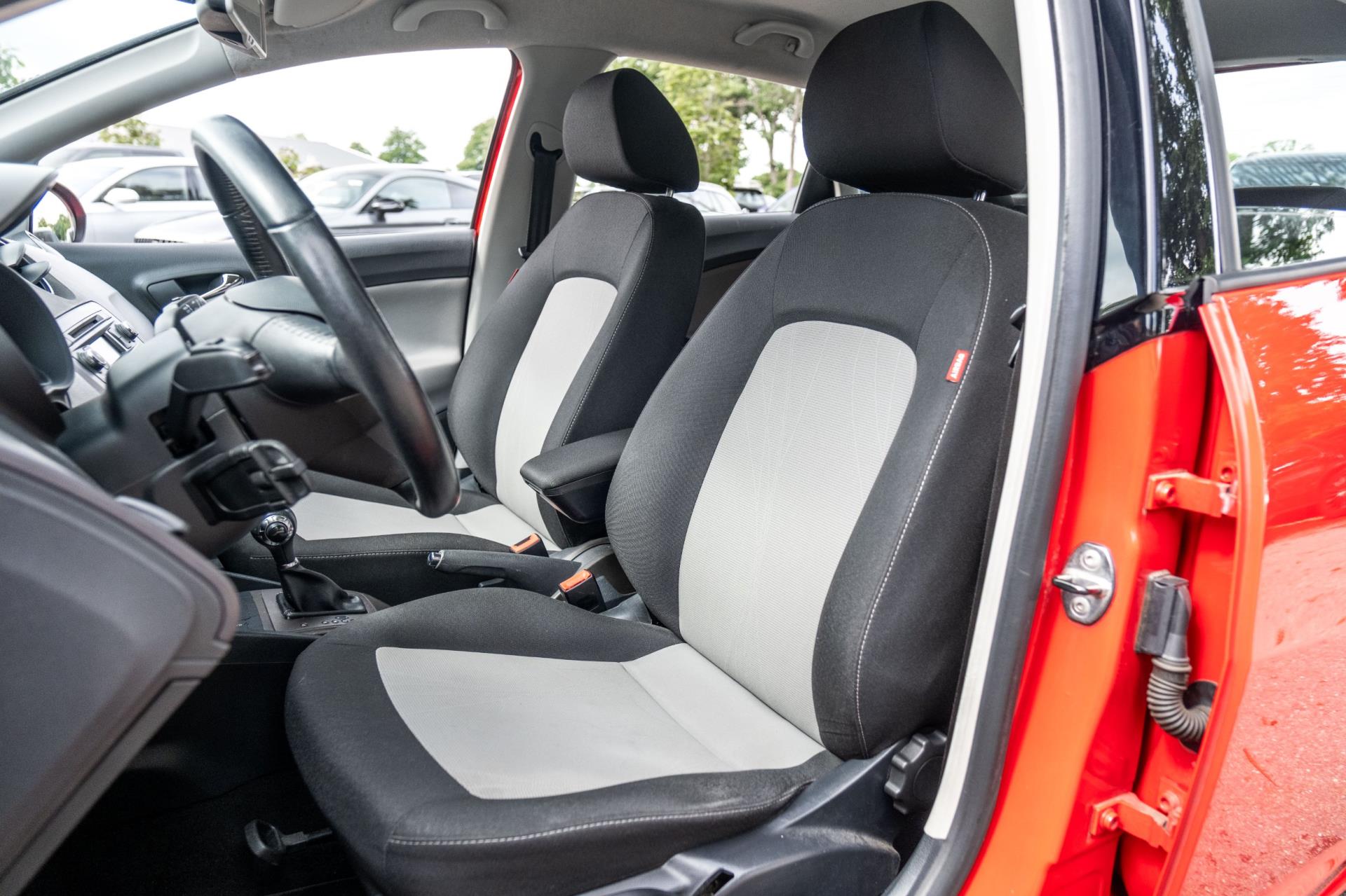 Foto van Seat Ibiza ST