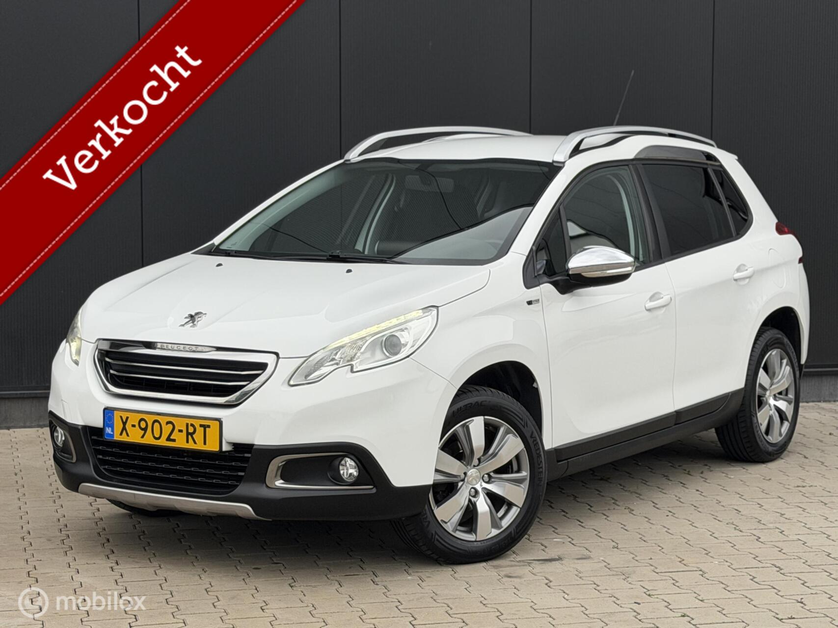 Peugeot 2008 1.2 82PK Style | CRUISE | AIRCO | TREKHAAK | 2015 - voorkant