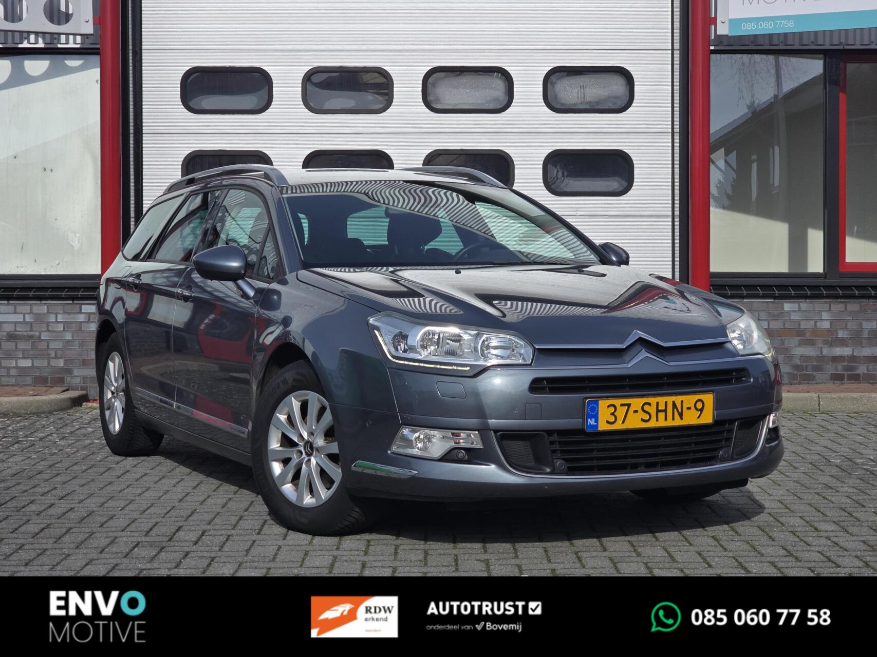 Citroen C5 1.6 e-HDi Attraction Clima/Navi/Net Onderhouden 2011 - voorkant