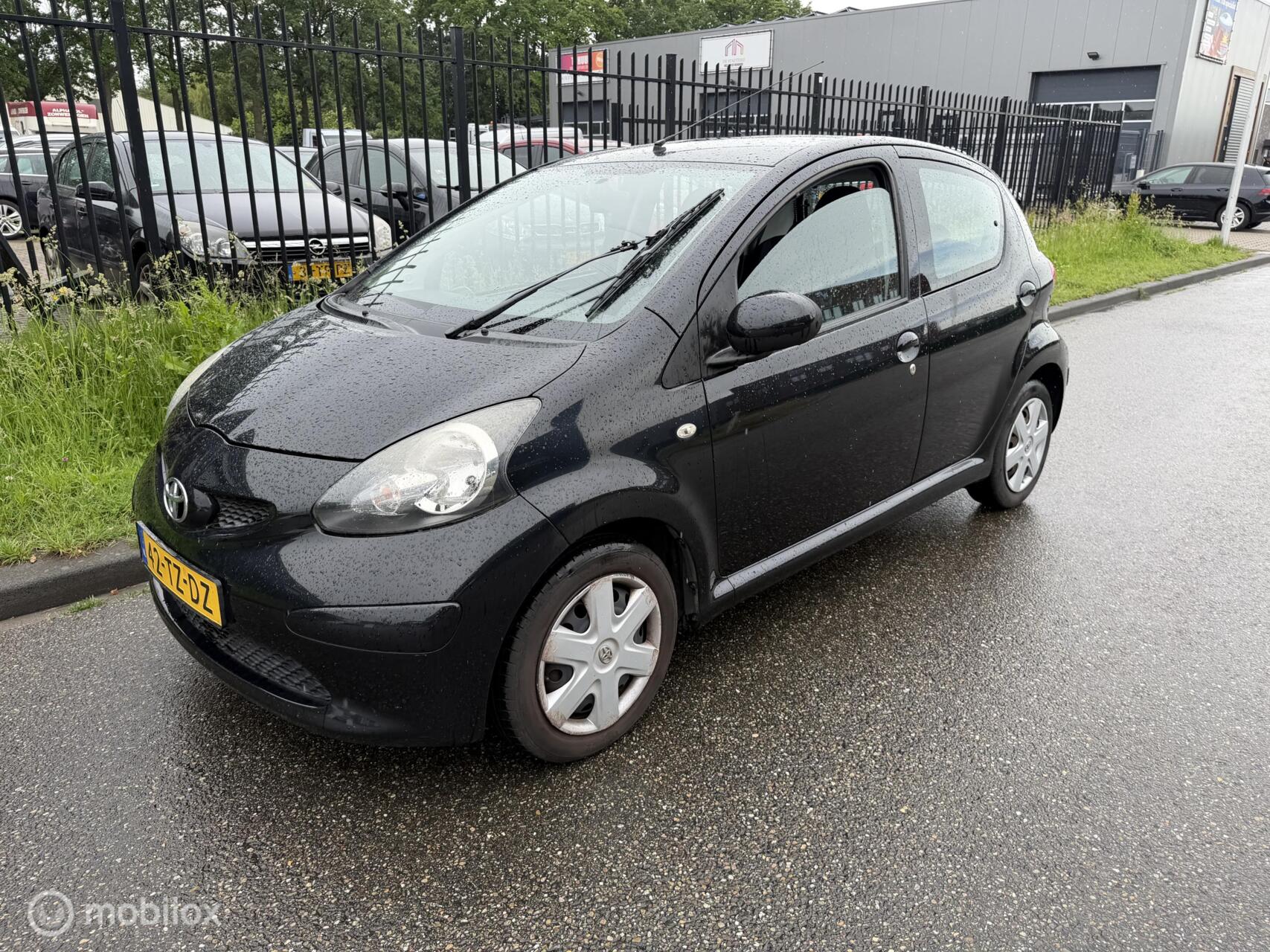 Toyota Toyota Aygo 1.0-12V + 2007 - voorkant