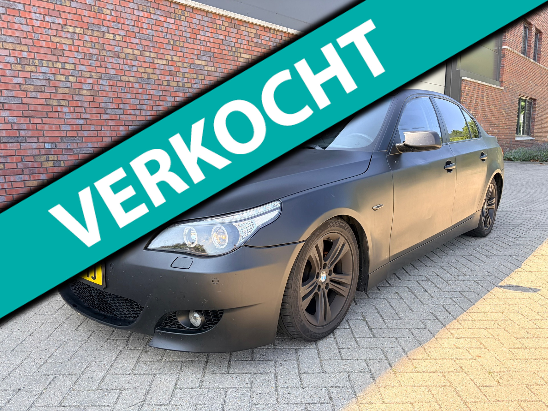 BMW 5er Reihe 520i 2003 - voorkant