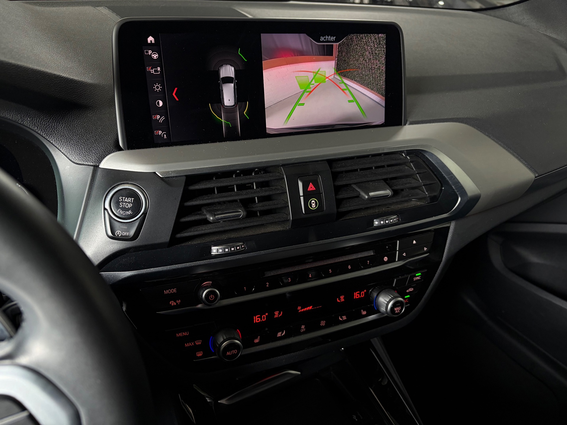 Foto van BMW X3 Xdrive20i