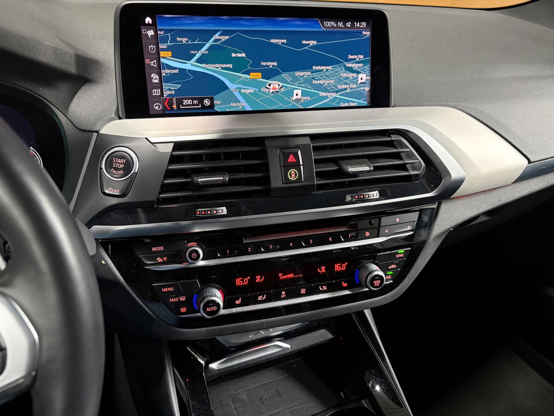 Foto van BMW X3 Xdrive20i