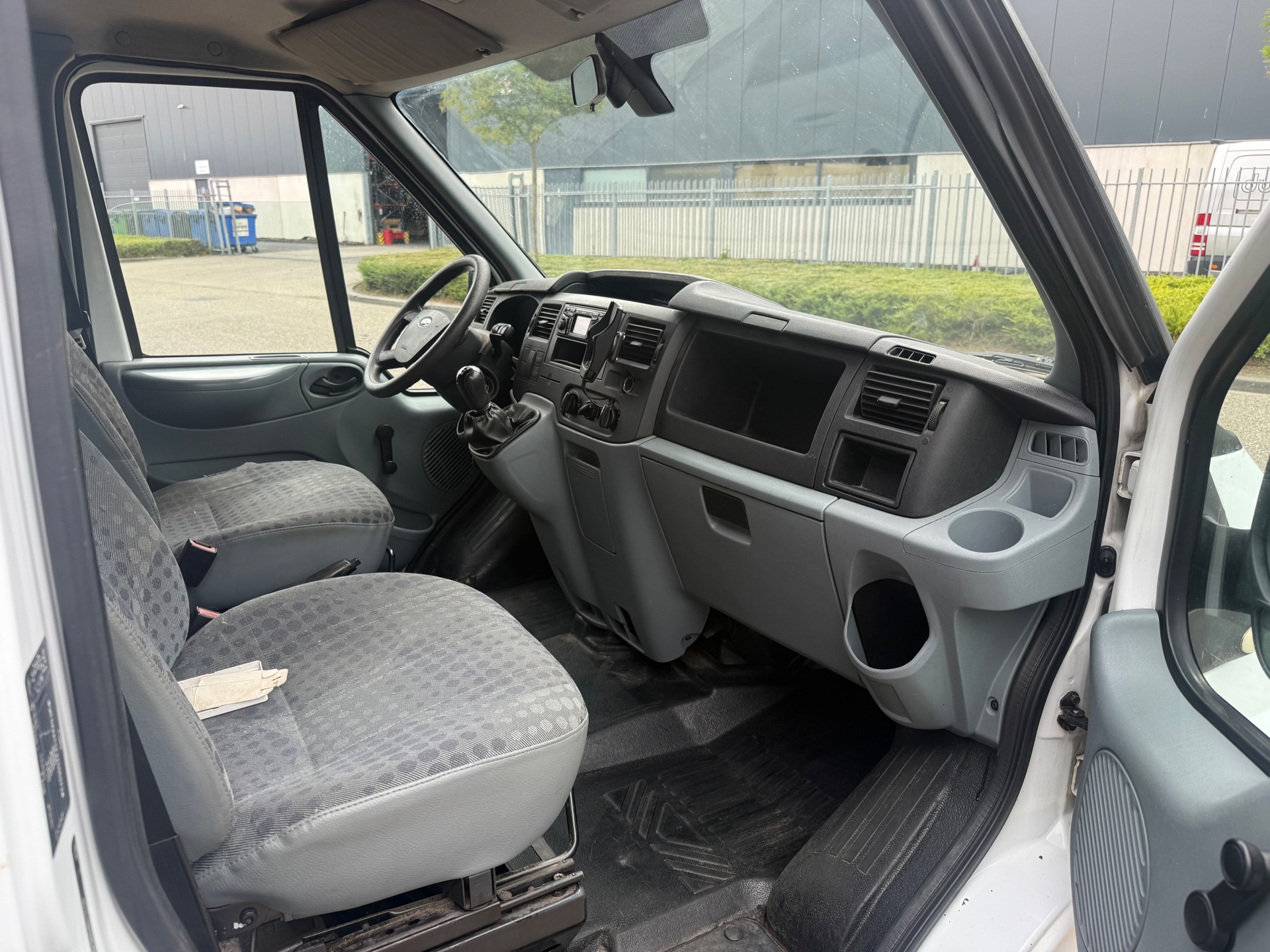 Foto van Ford Transit 350l FD Van 110 MR 4.54