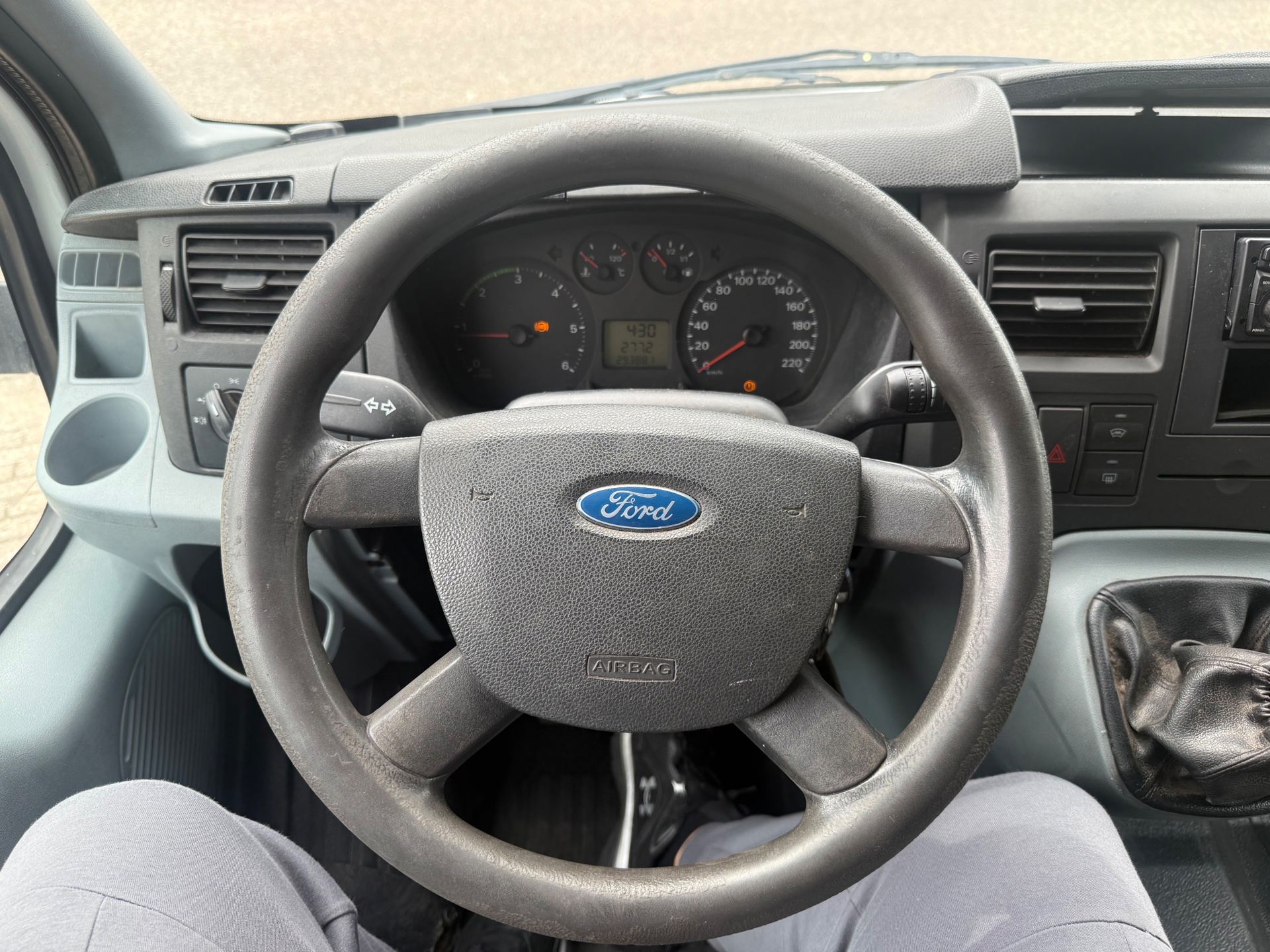 Foto van Ford Transit 350l FD Van 110 MR 4.54
