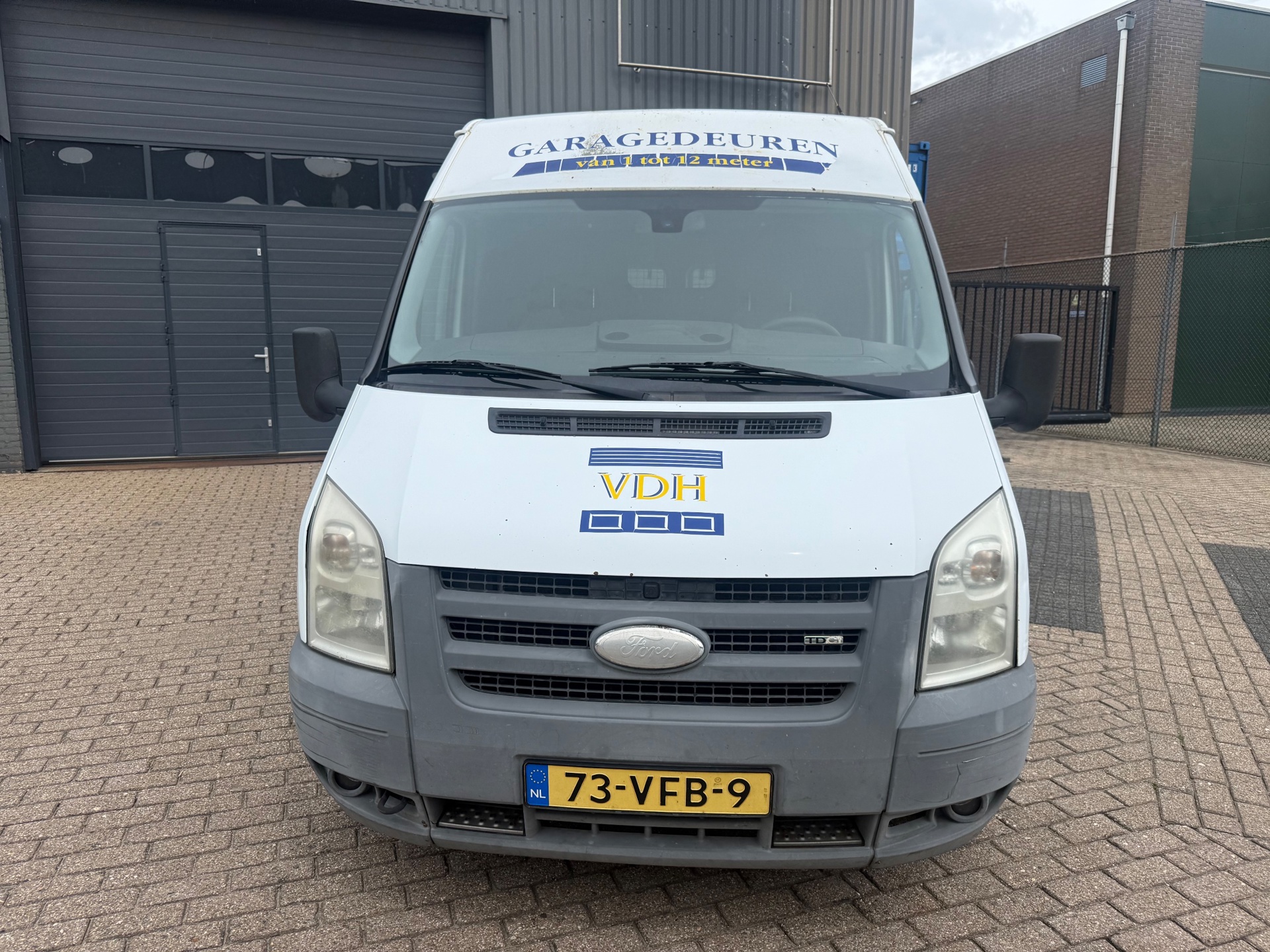 Foto van Ford Transit 350l FD Van 110 MR 4.54