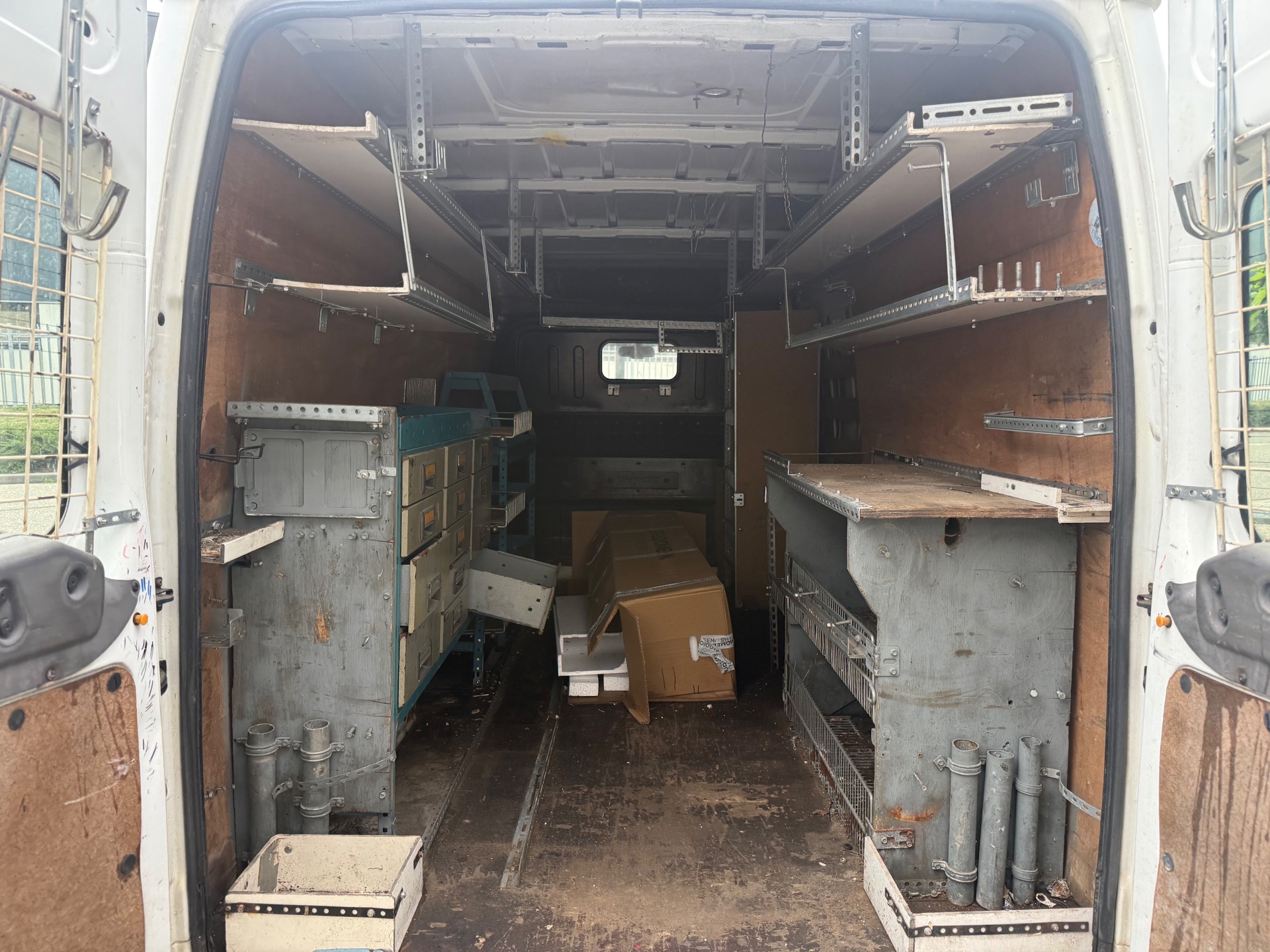 Foto van Ford Transit 350l FD Van 110 MR 4.54