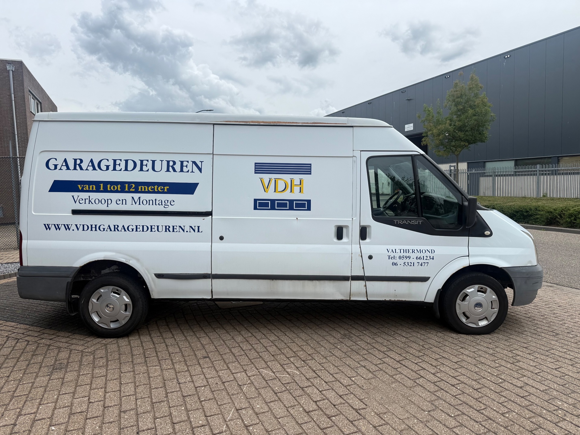 Foto van Ford Transit 350l FD Van 110 MR 4.54