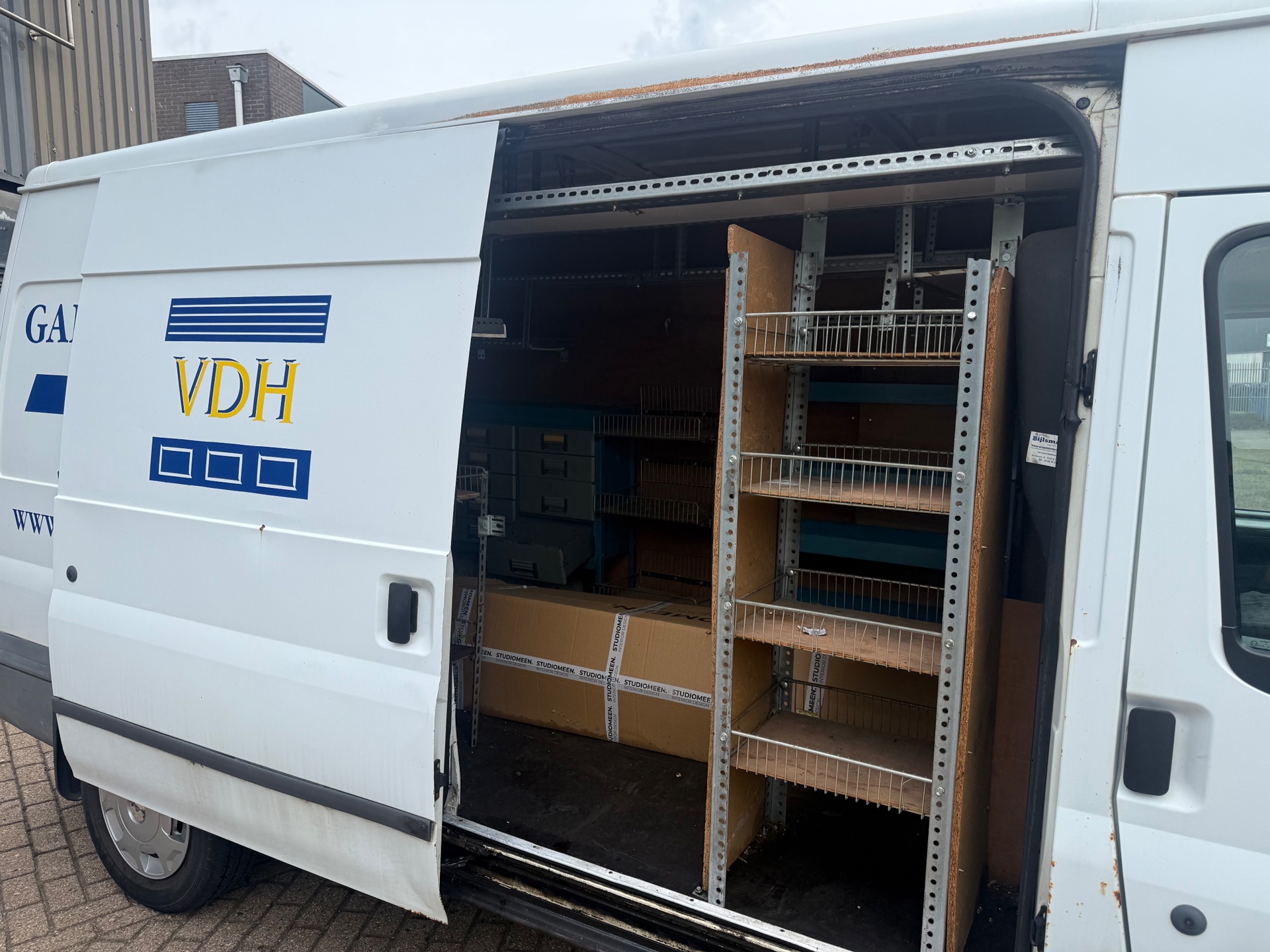 Foto van Ford Transit 350l FD Van 110 MR 4.54