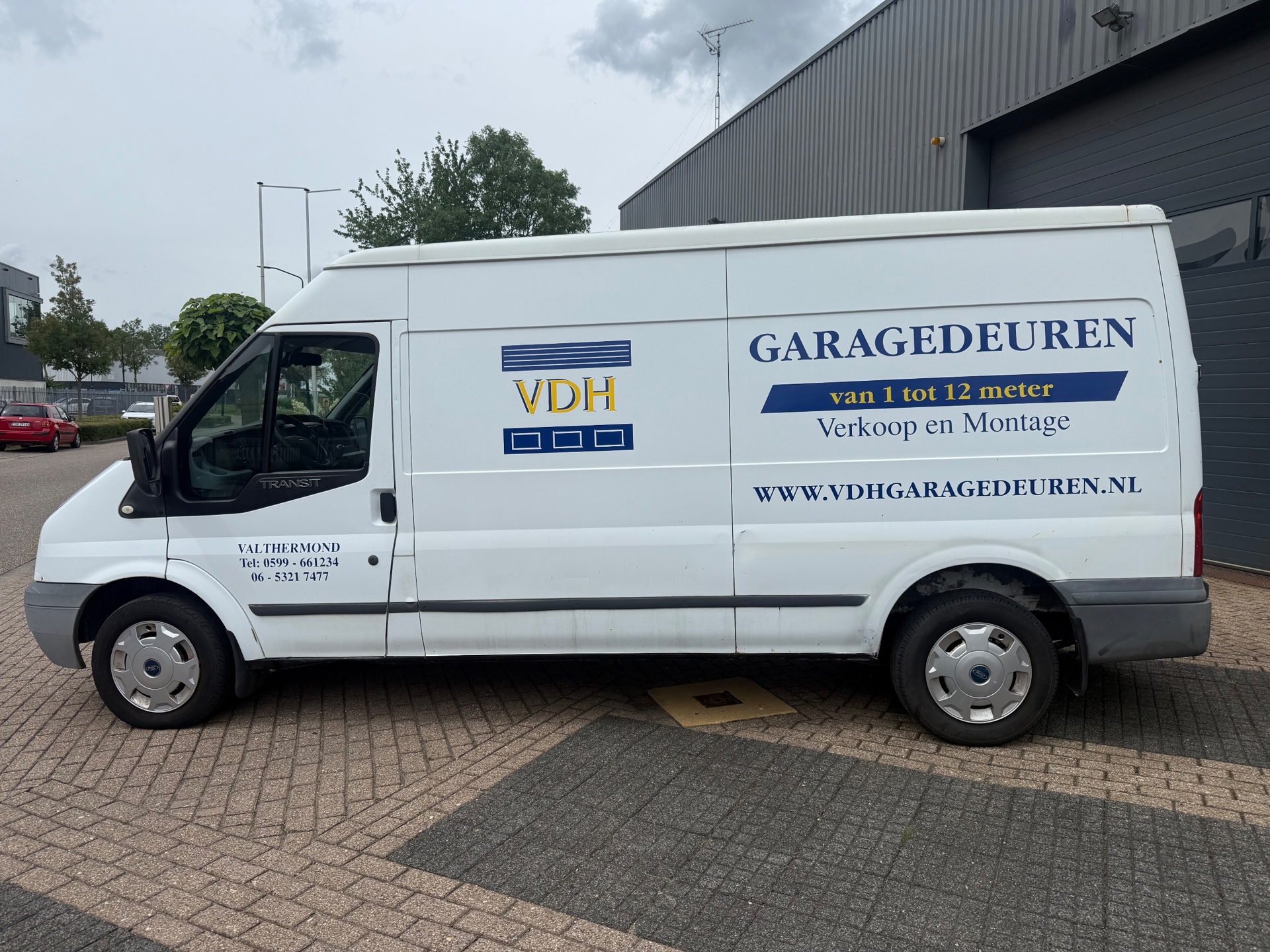 Foto van Ford Transit 350l FD Van 110 MR 4.54